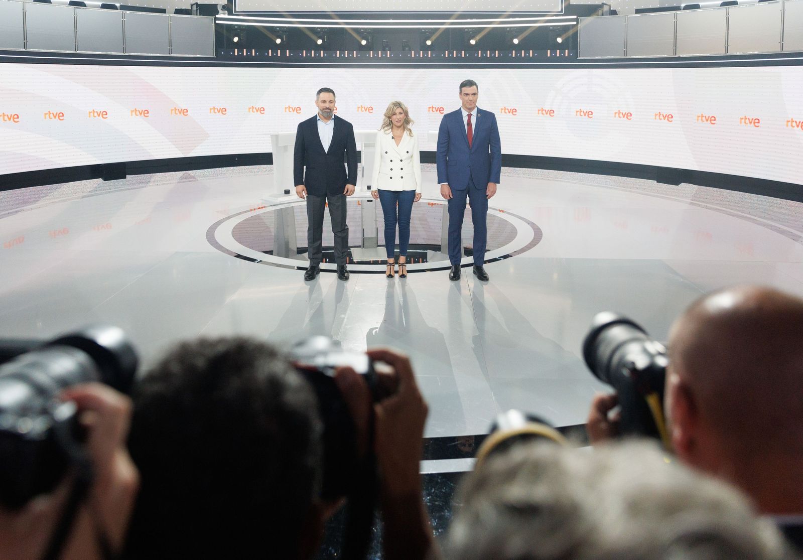 Las fotos del debate de TVE con Pedro Sánchez, Yolanda Díaz y Santiago Abascal