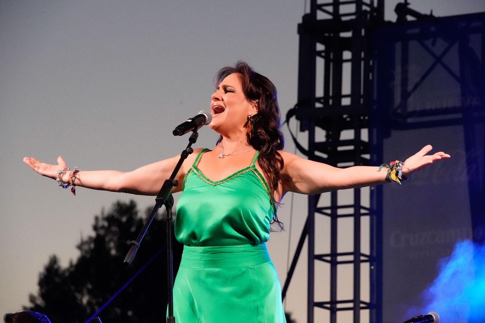 Imágenes del concierto de Regina en las Fiestas de La Cinta 2024