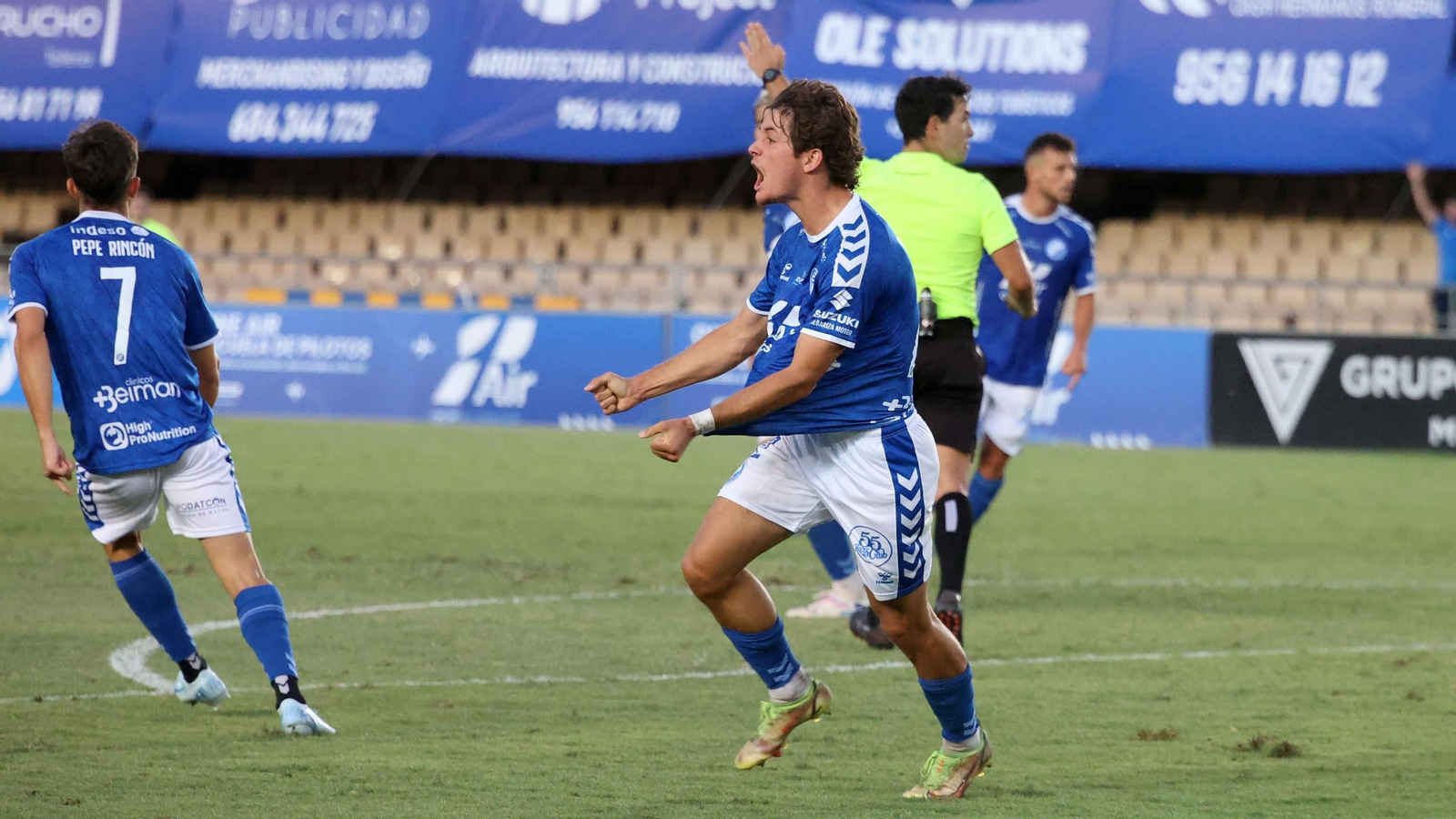 Imágenes del partido entre Xerez DFC y Juventud Torremolinos en Chapín