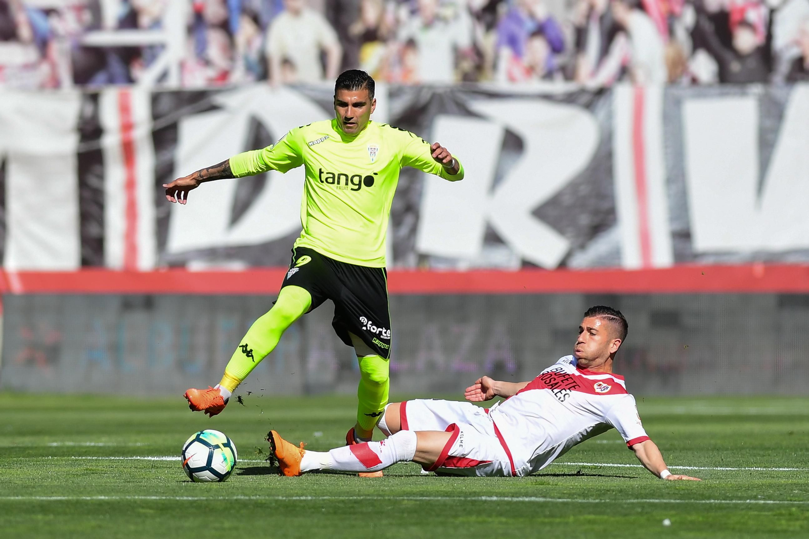 Las imágenes de la victoria del Córdoba ante el Rayo (1-2)