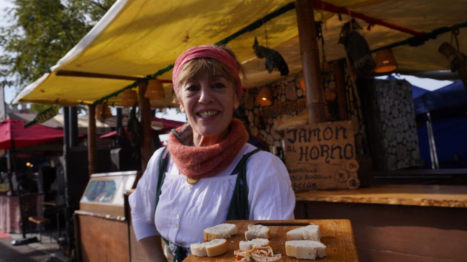 Puesto de comida en el Mercado de las Tres Culturas.