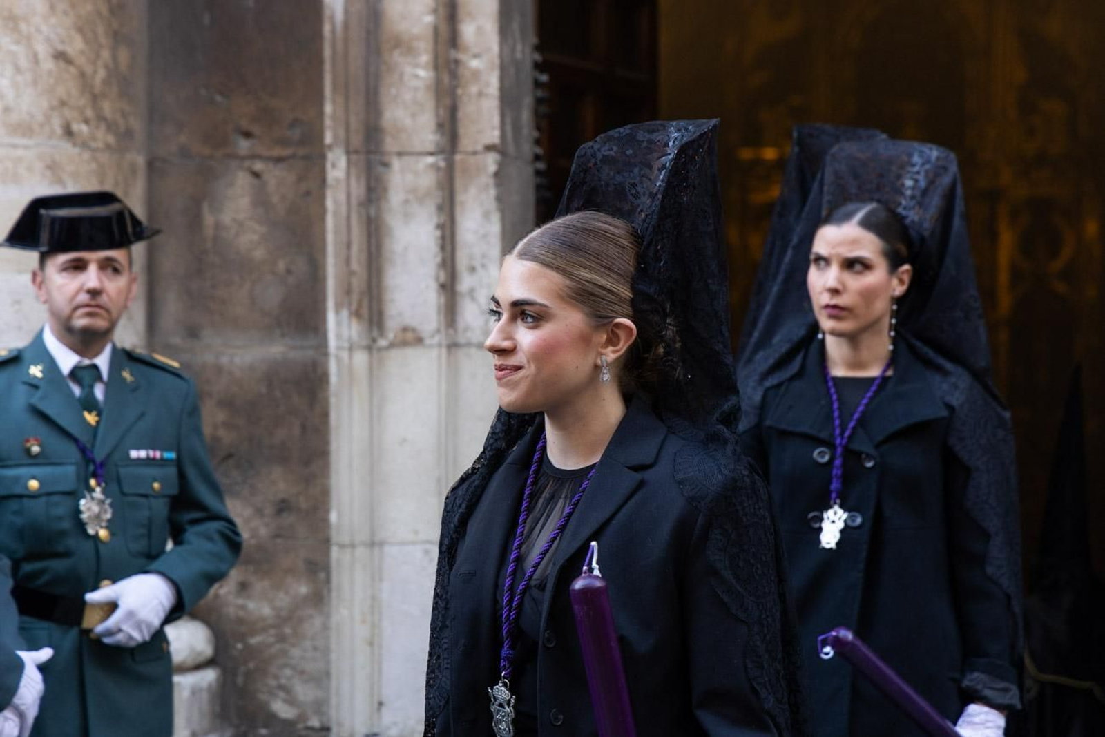 Las cofradías de la Vera Cruz, Expiración y Gran Poder lucen sus cortejos en la calle