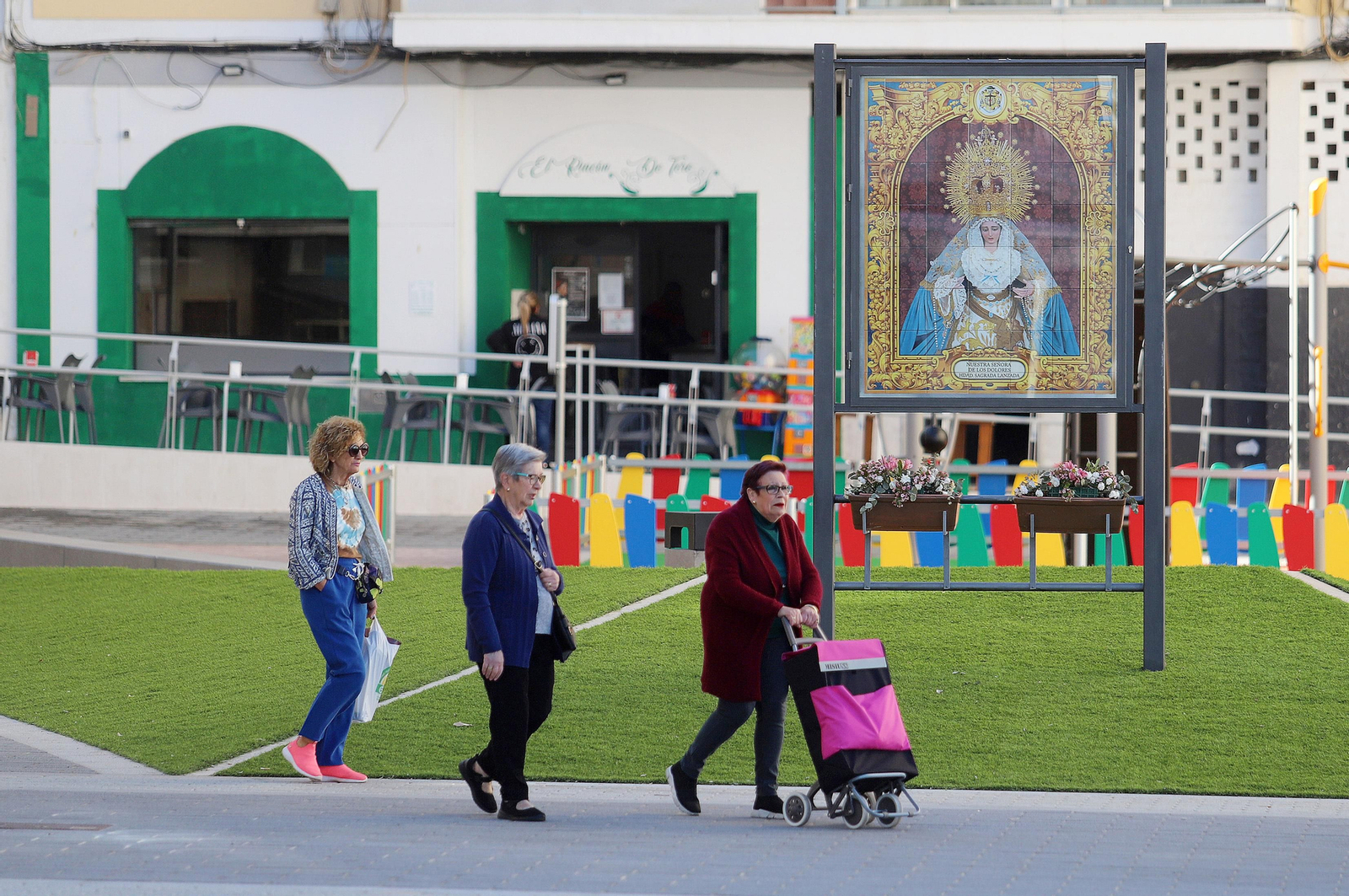 Barrio a Barrio: Imágenes de la Barriada de Los Dolores