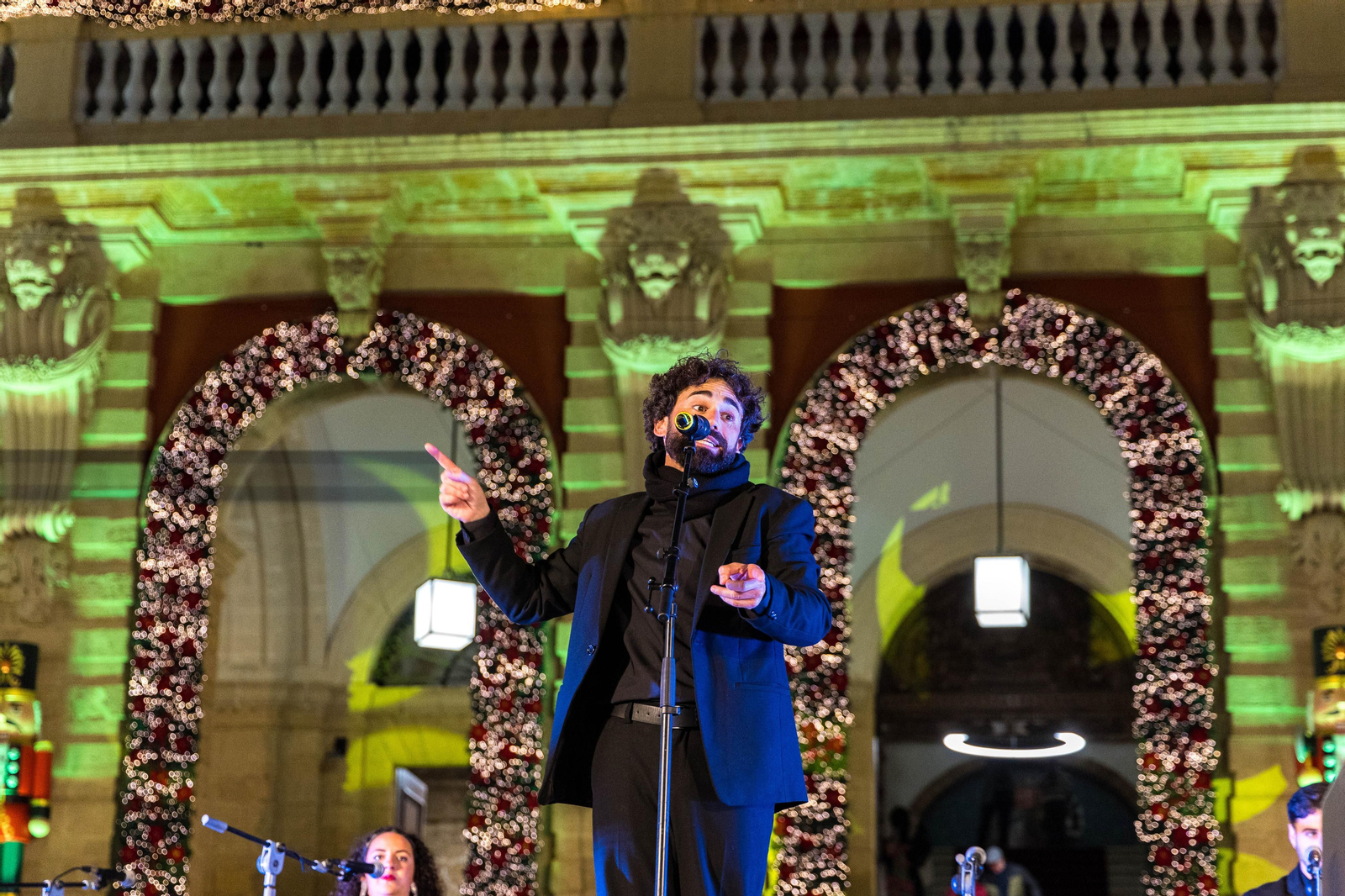 Doble sesión de zambombas navideñas en la plaza del Rey de San Fernando