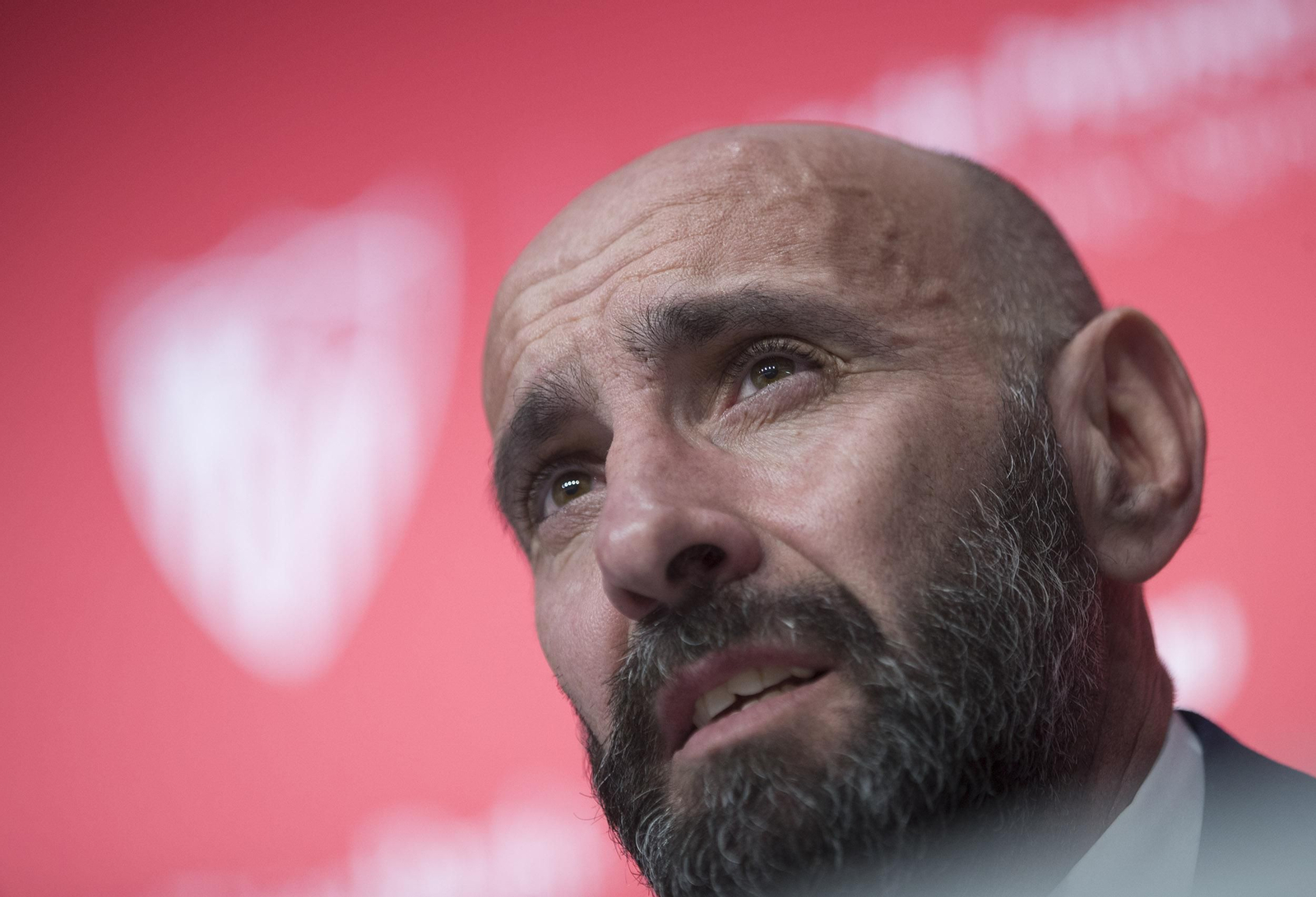 La presentación de Monchi con director deportivo del Sevilla, en imágenes