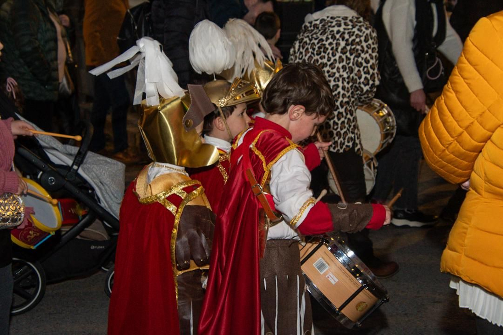 La tamborada de la Centuria Romana Munda en Montilla, en imágenes