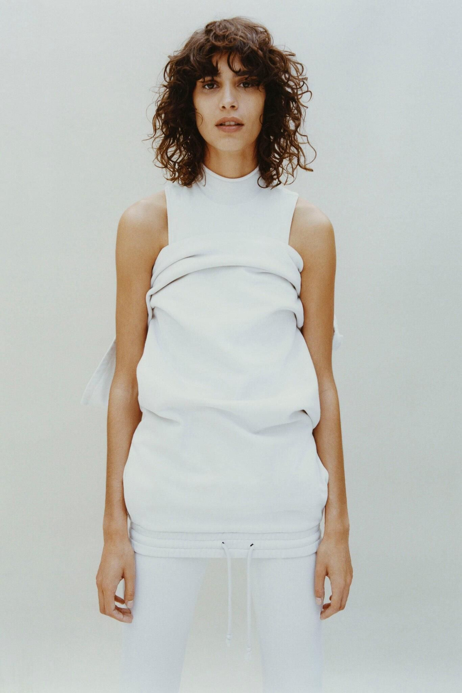 Chándal color Smoked Tofu.