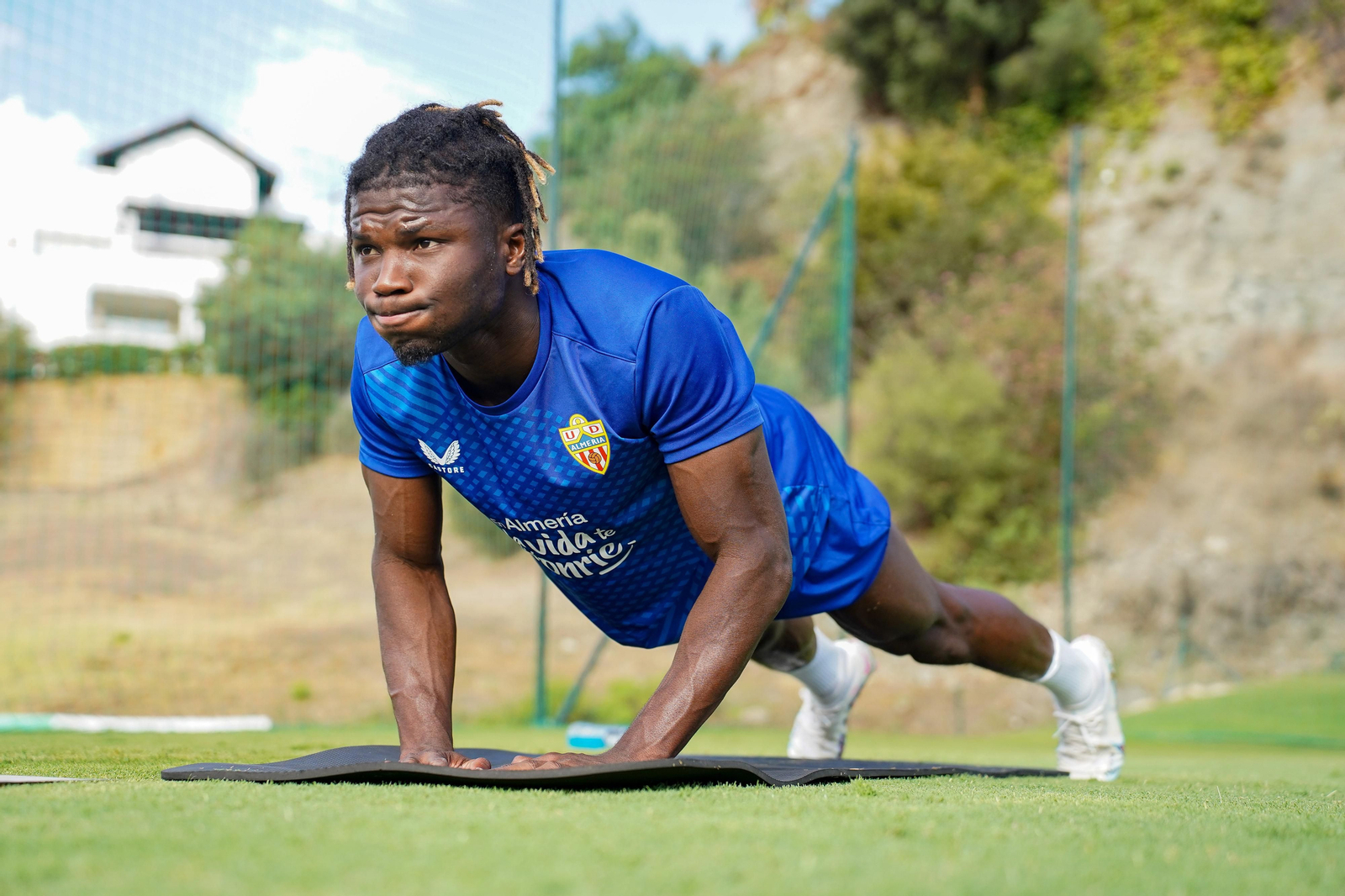 El Bilal sigue en Benahavís realizando una rutina especial de entrenamiento