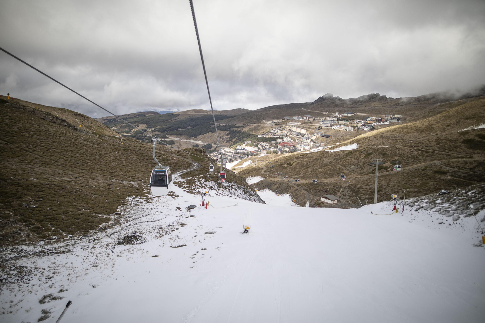 Fotos: así ha sido el inicio de la temporada de esquí en Sierra Nevada