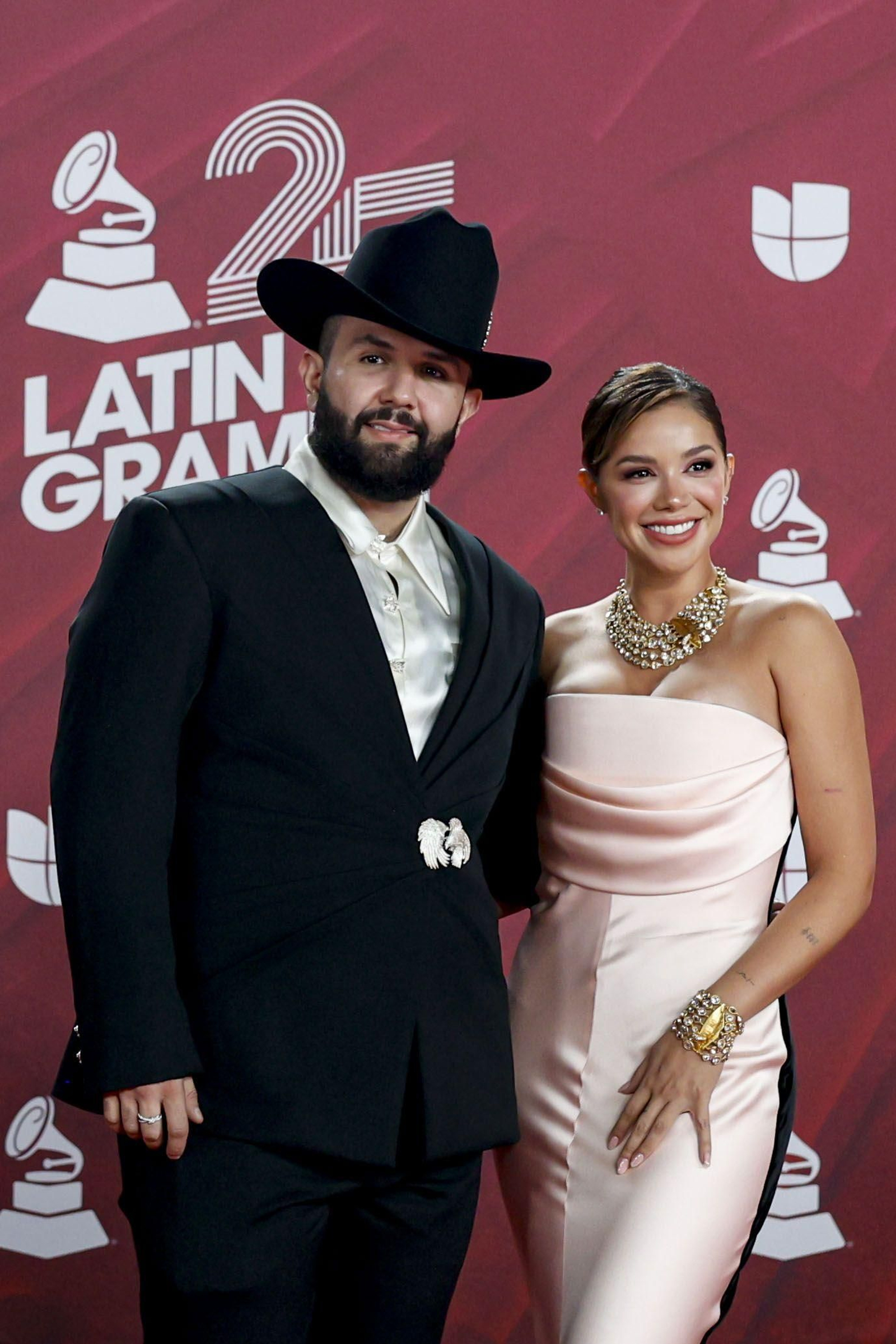 Todos los famosos, tendencias y curiosidades en la alfombra roja de la 25 edición de los Grammy Latinos