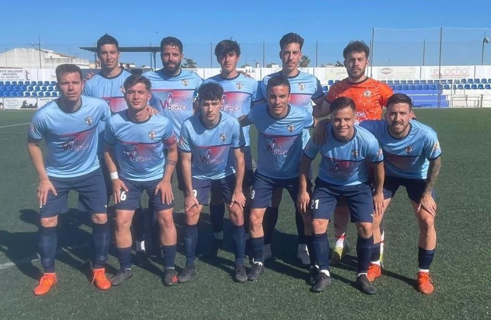 Formación inicial del Pozoblanco ante el Bollullos.