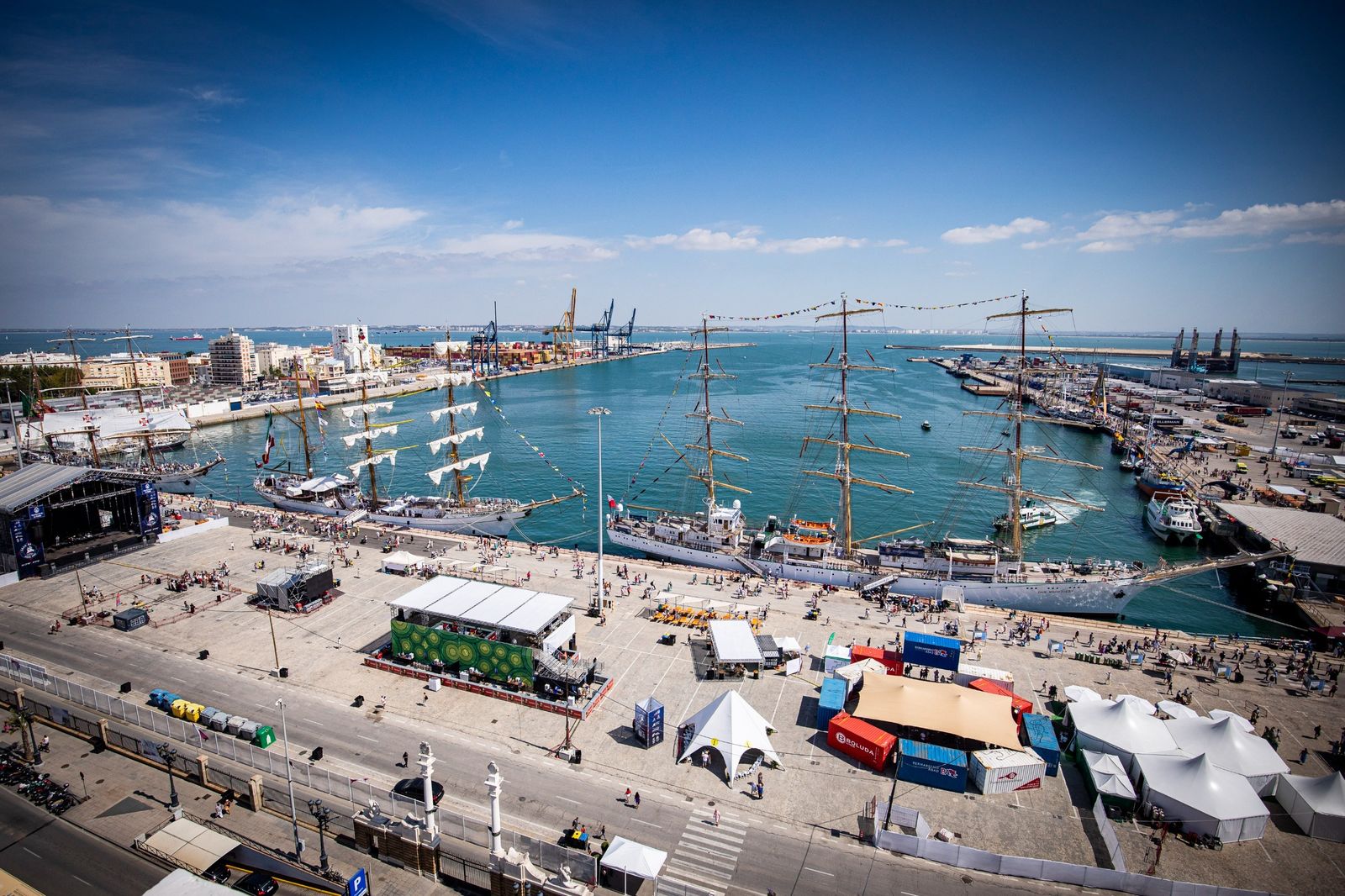 Las imágenes de la Gran Regata 2023 de Cádiz, desde el cielo