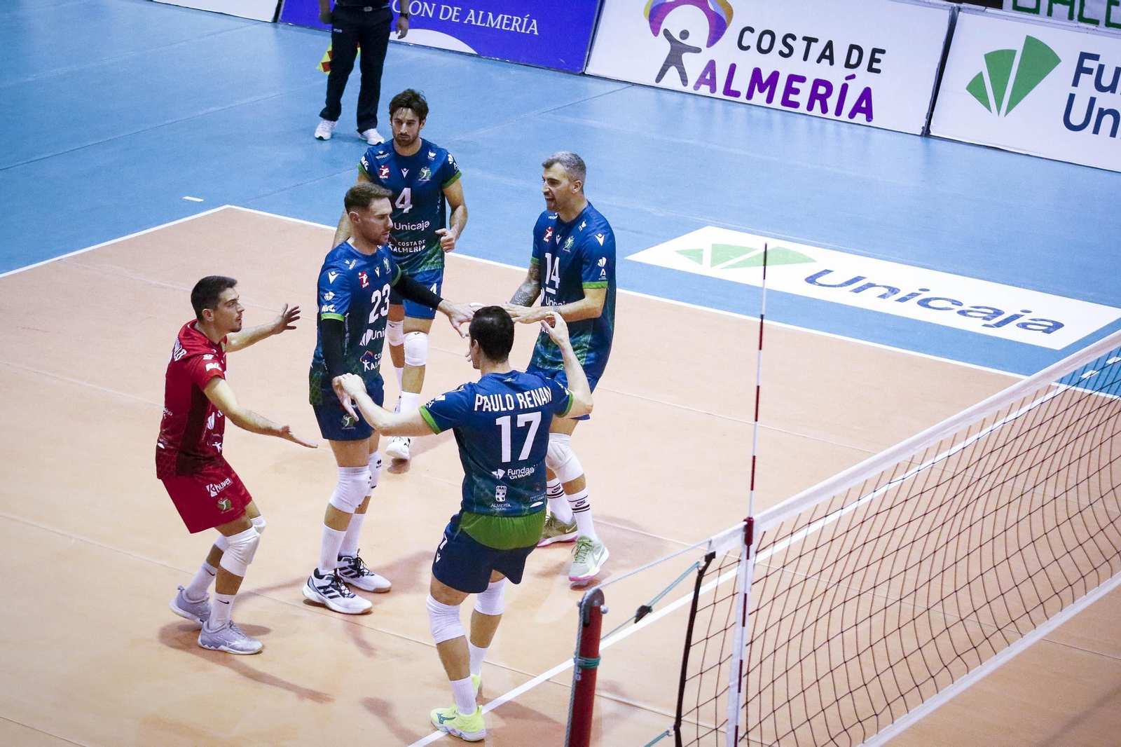 Unicaja Costa de Almería-Arenal Emeve de la Superliga, en imágenes