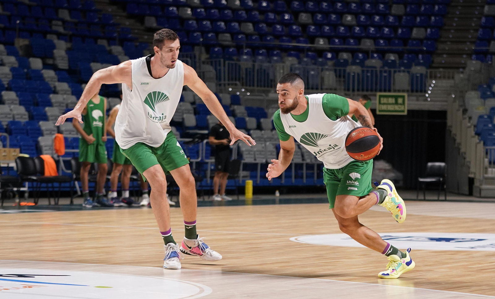 Fotos: El entrenamiento del Unicaja, ya con Michael Eric
