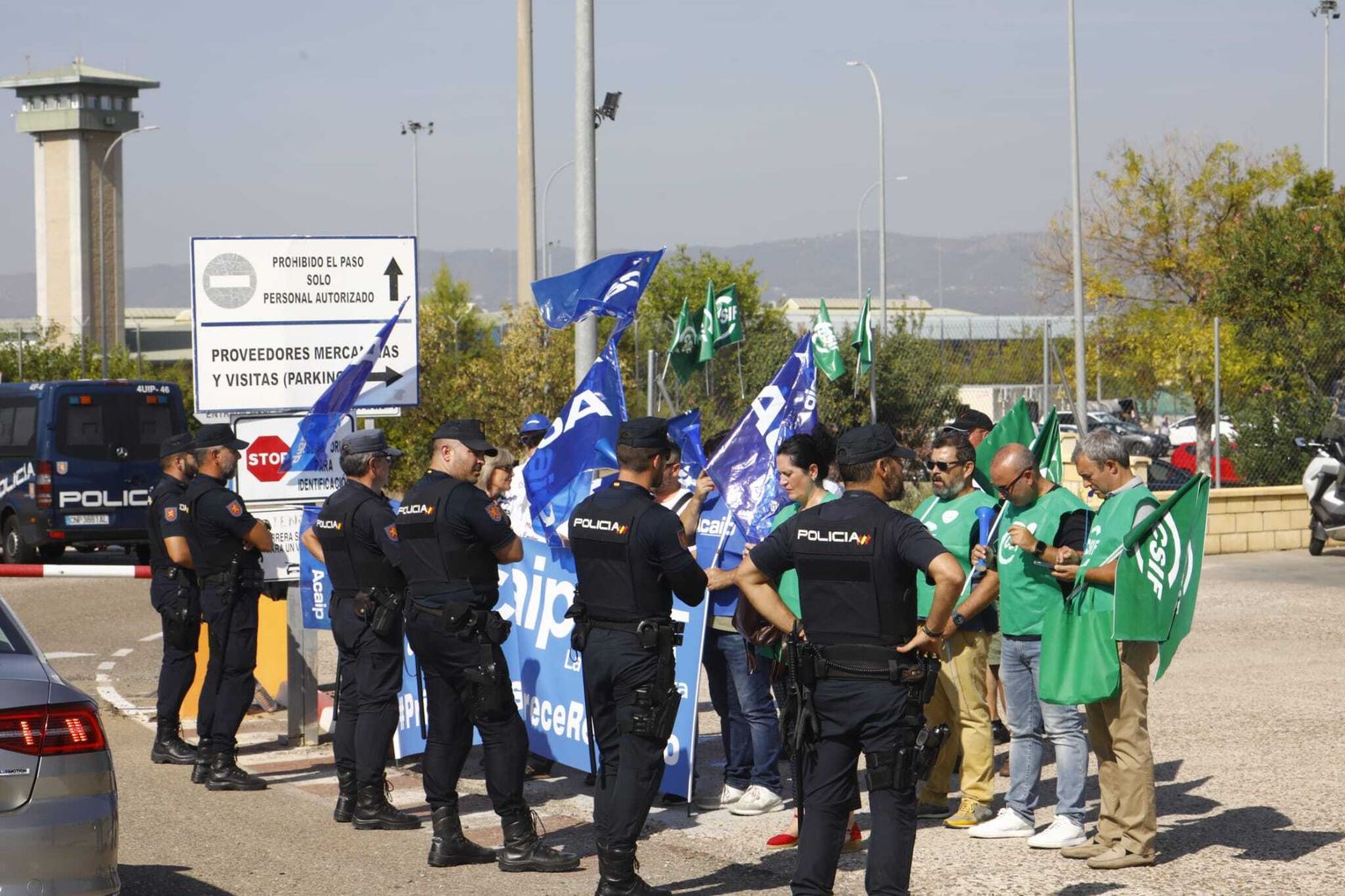 Protesta de los sindicatos en la prisión de Córdoba.
