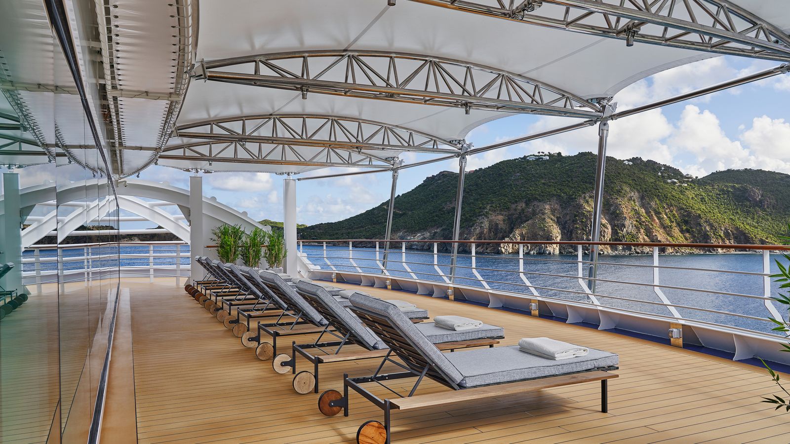 El propio buque se convierte en el destino de los cruceristas de lujo