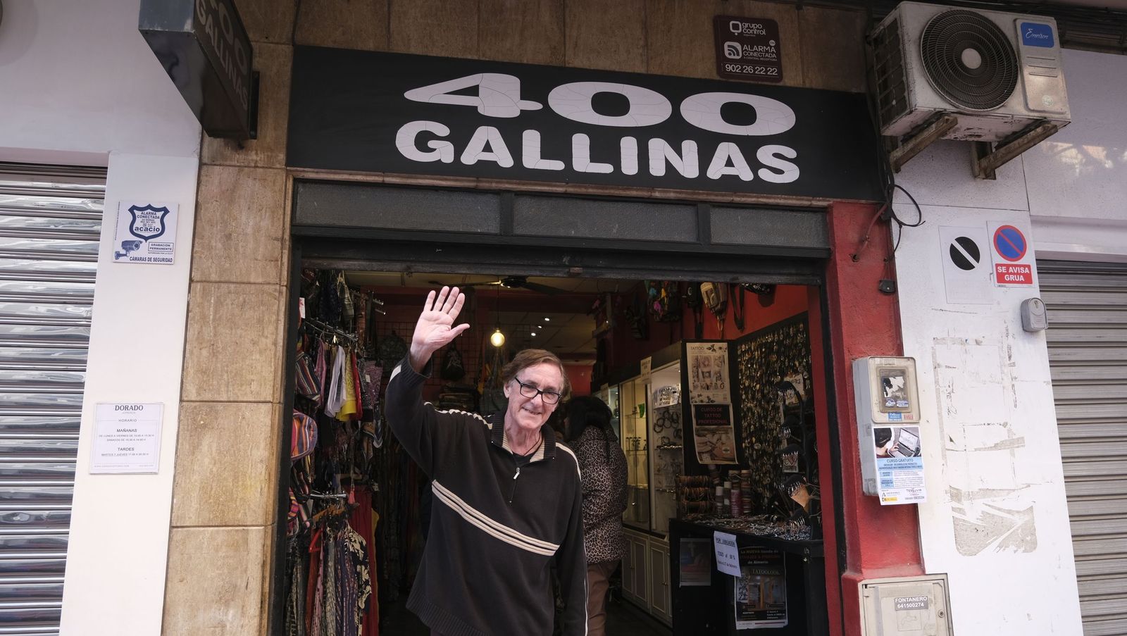 '400 gallinas' echa el cierre tras cerca de tres décadas en Almería, en imágenes