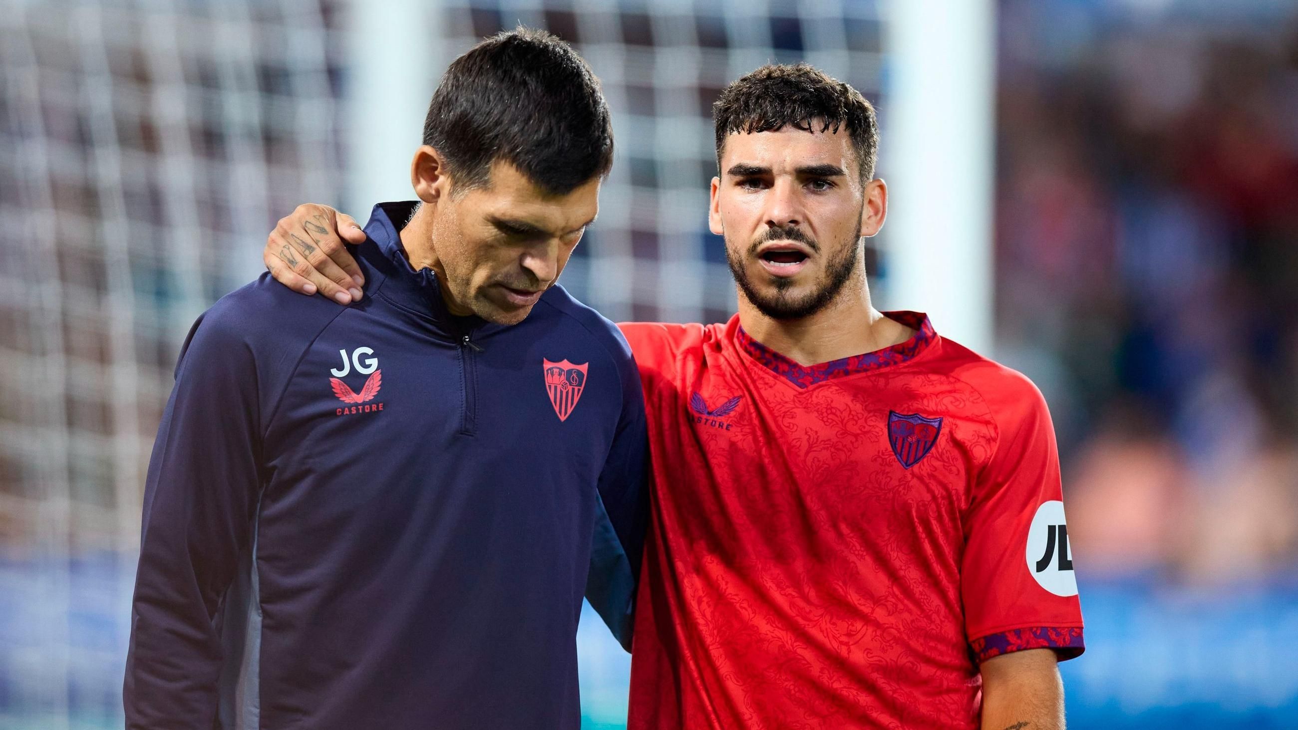 Isaac sufre una lesión en el ligamento lateral interno de la rodilla izquierda