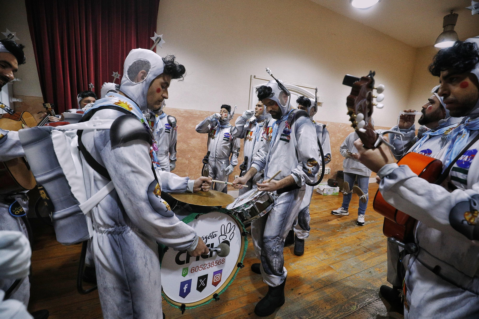 Chirigota 'Cariño... necesito mi espacio'