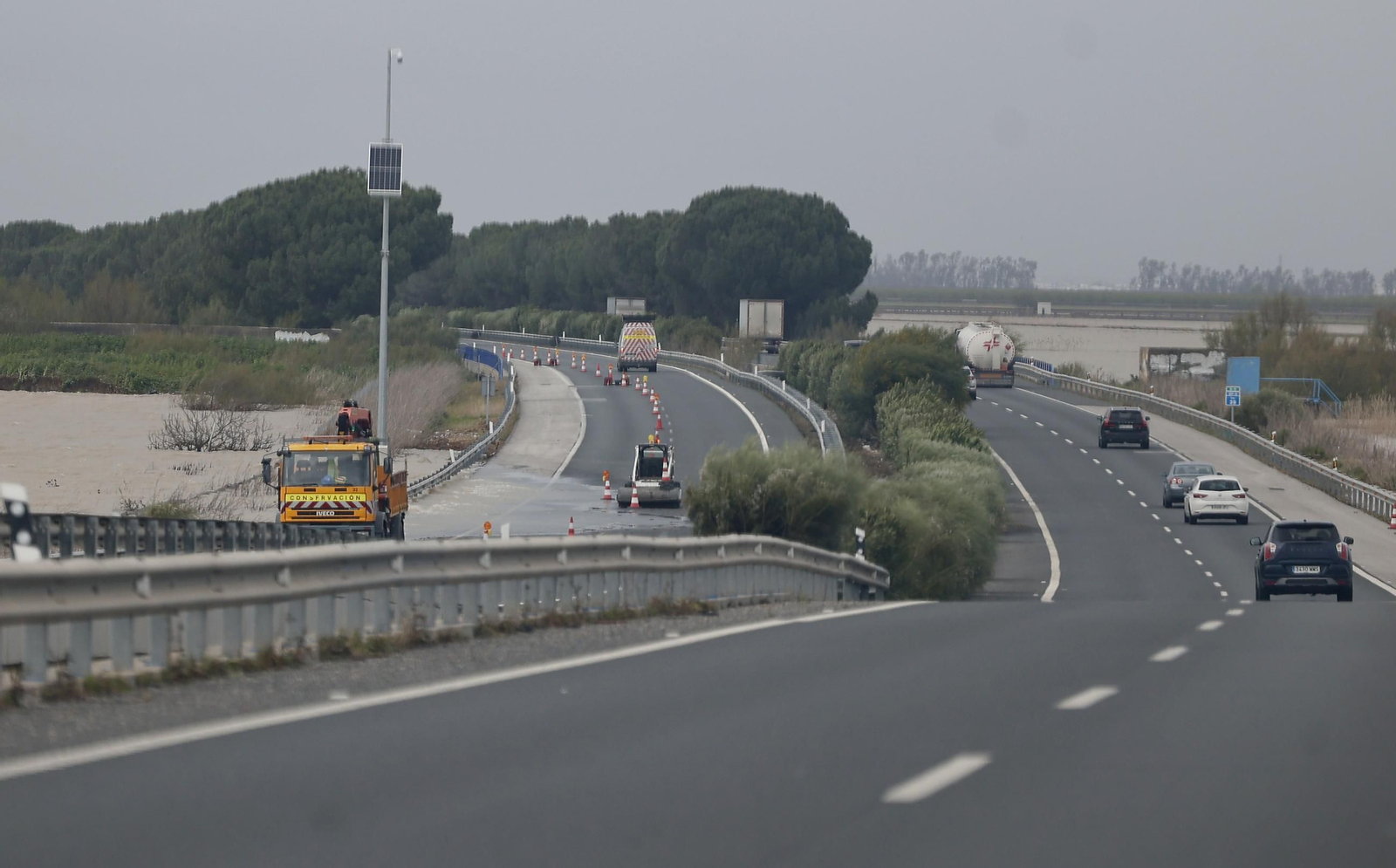 Las imágenes de las inundaciones en Los Palacios y las Cabezas de San Juan