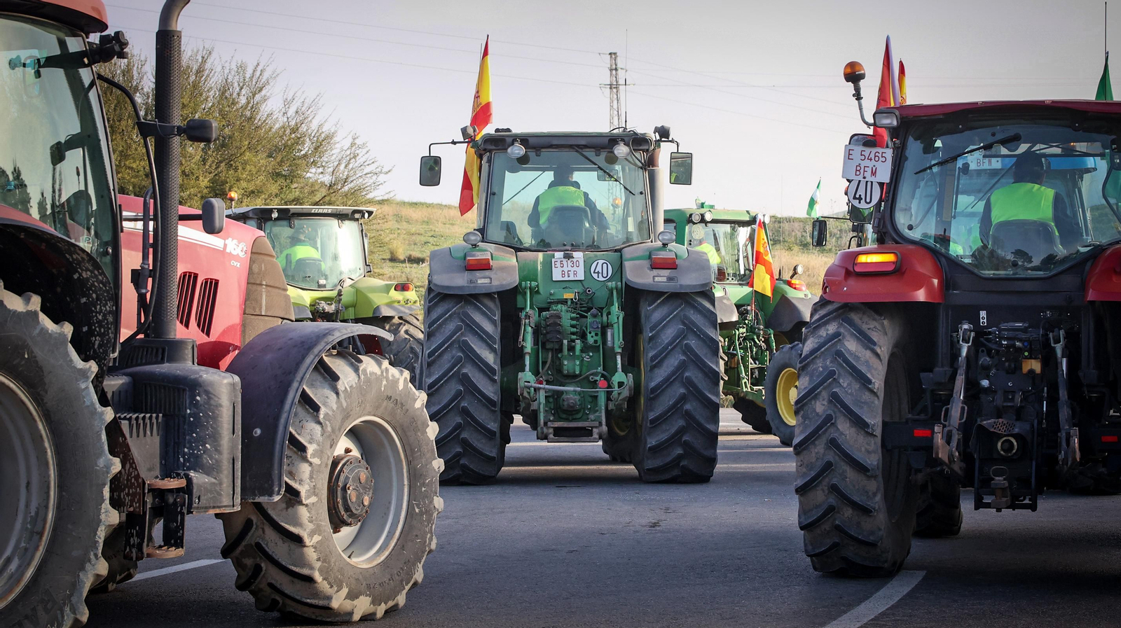 Mucha policía y pocos tractores