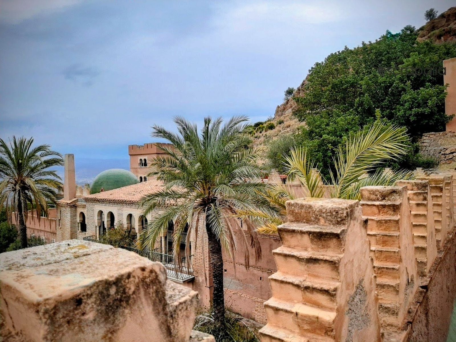 Vista parcial del conjunto urbanístico de Cortijo Cabrera, proyectado en 2002 y nunca llegado a abrir, situado en la Sierra de Cabrera.