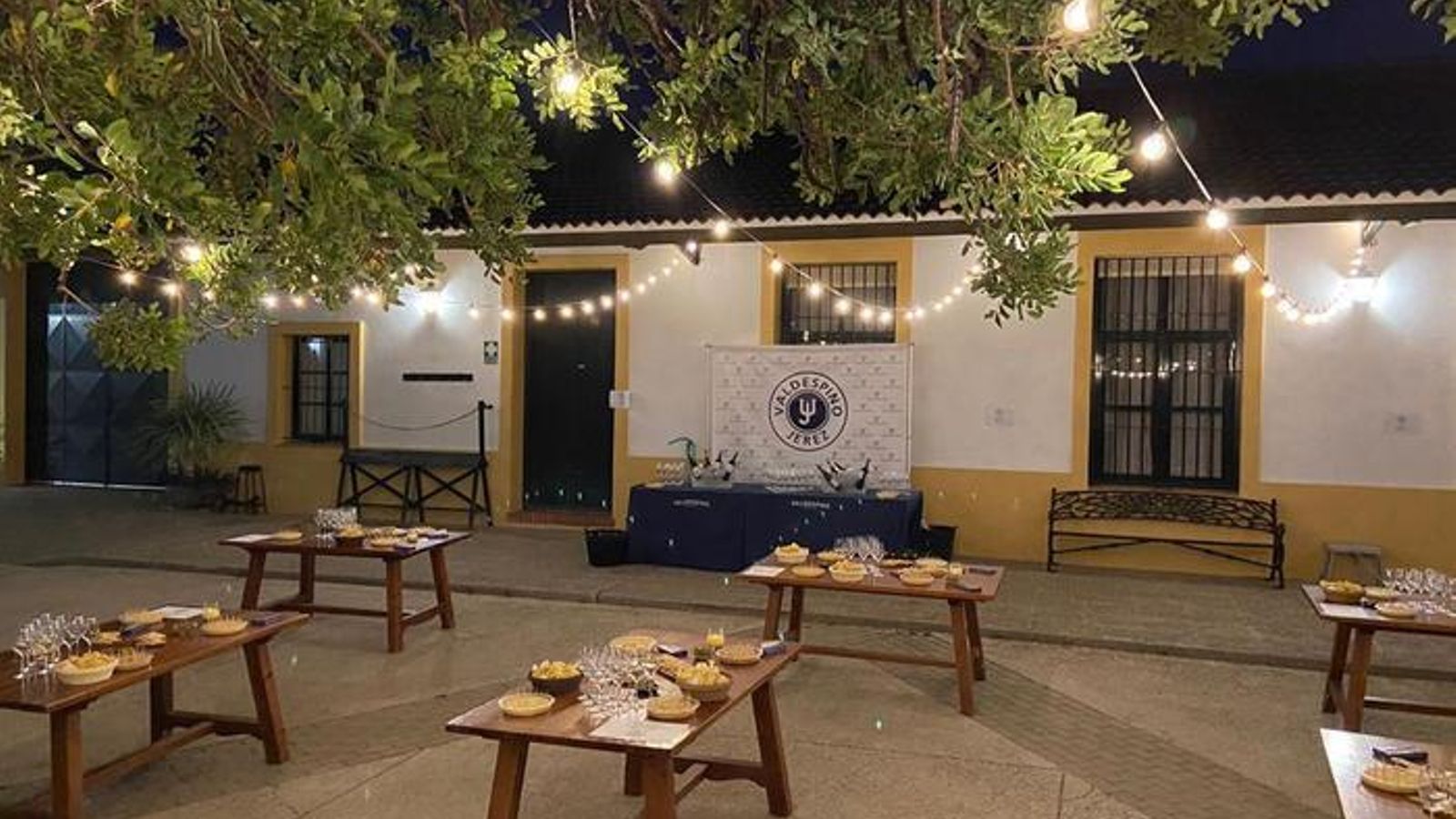 Jornada de puertas abiertas en Bodegas Valdespino.