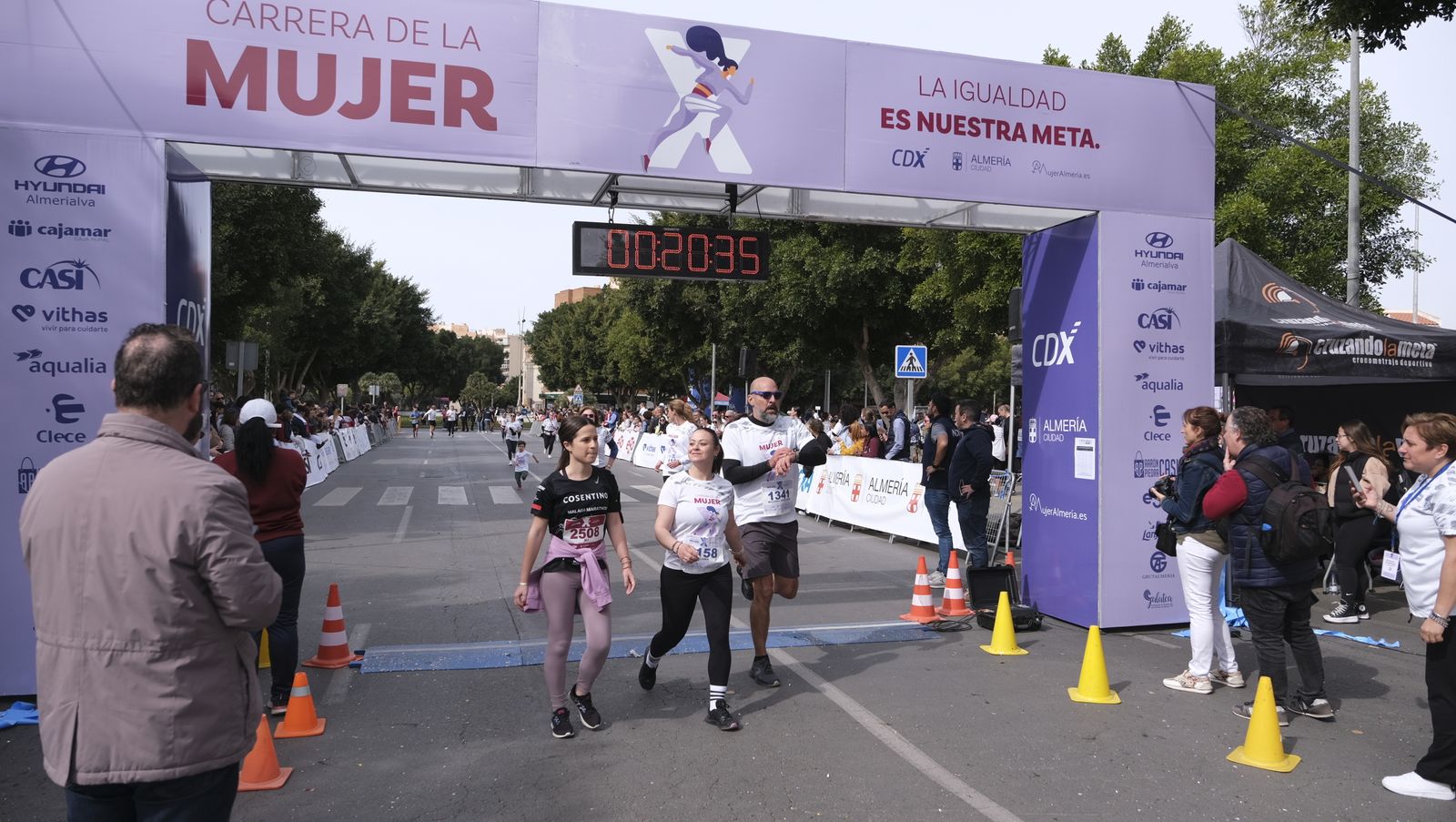 Imágenes de la Carrera de la Mujer 2023 en Almería