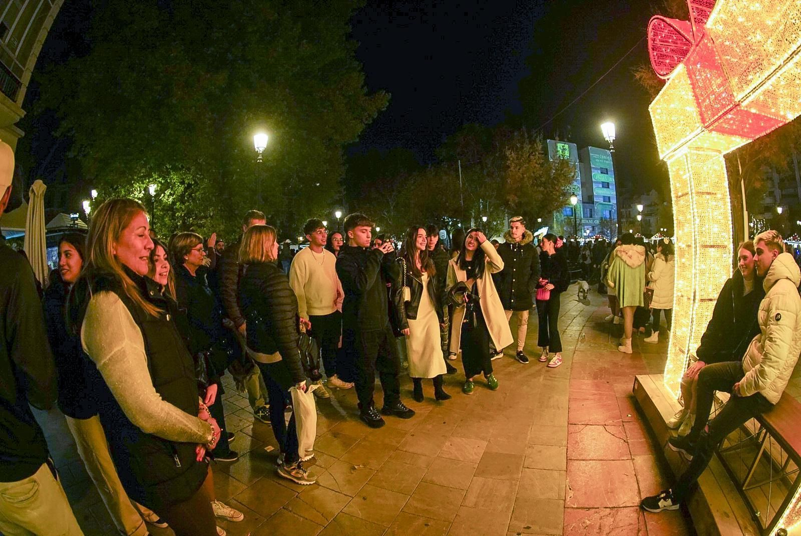 Fotos: así son las nuevas luces de Navidad de Granada