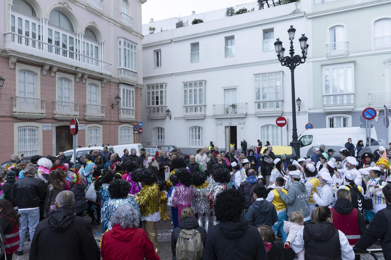 Las imágenes de la Cabalgata del Humor del Carnaval de Cádiz 2025