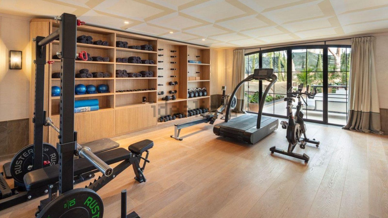 Gimnasio. Gimnasio.