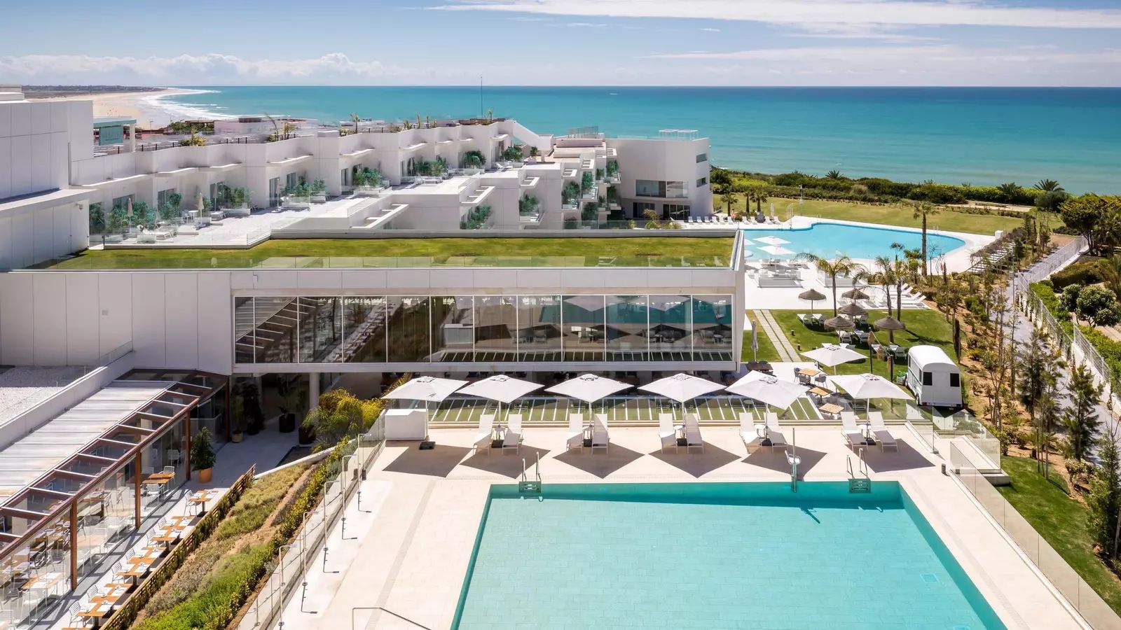 Instalaciones del hotel adquirido por Grupotel en Conil de la Frontera.