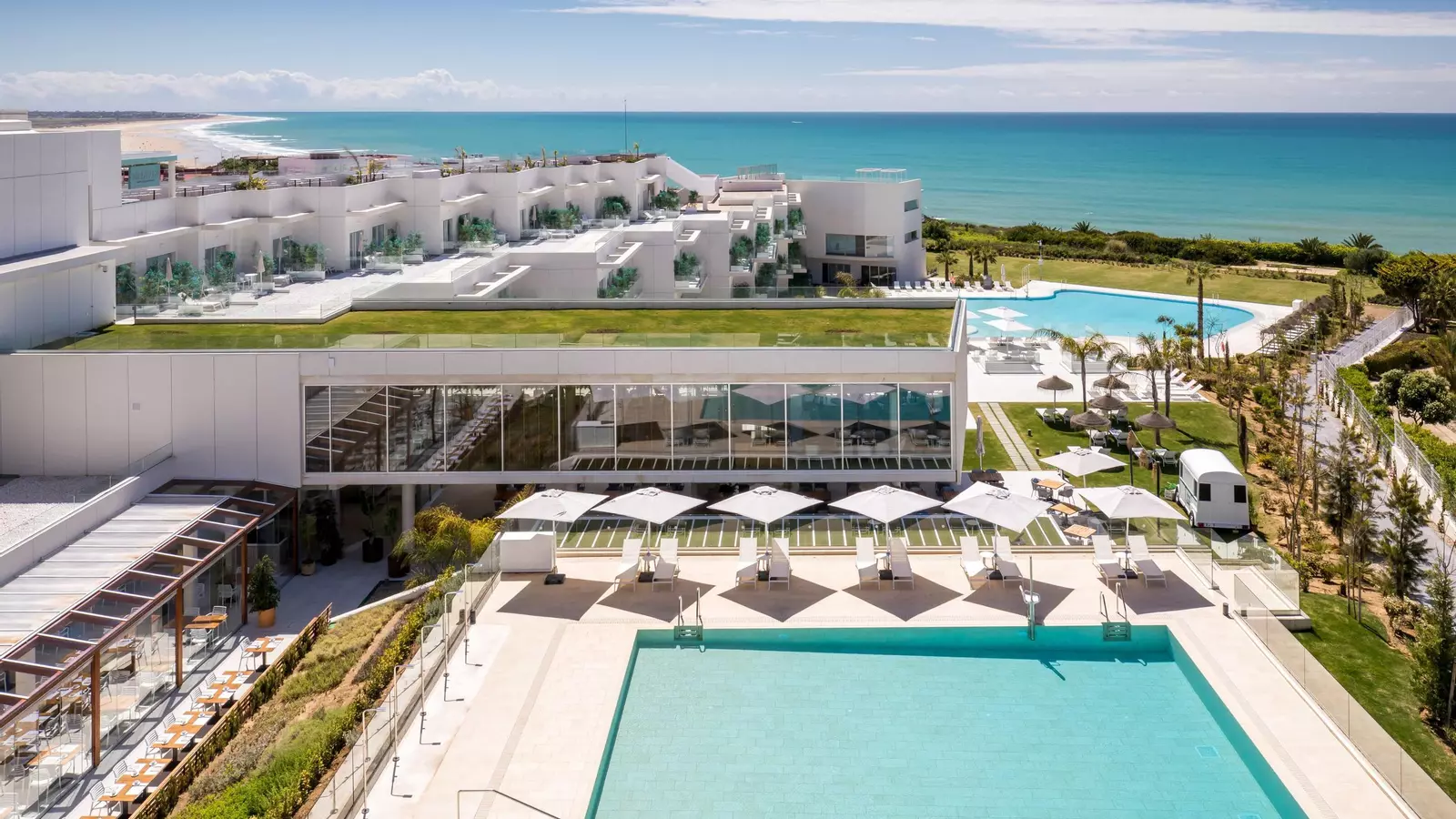 Instalaciones del hotel adquirido por Grupotel en Conil de la Frontera.