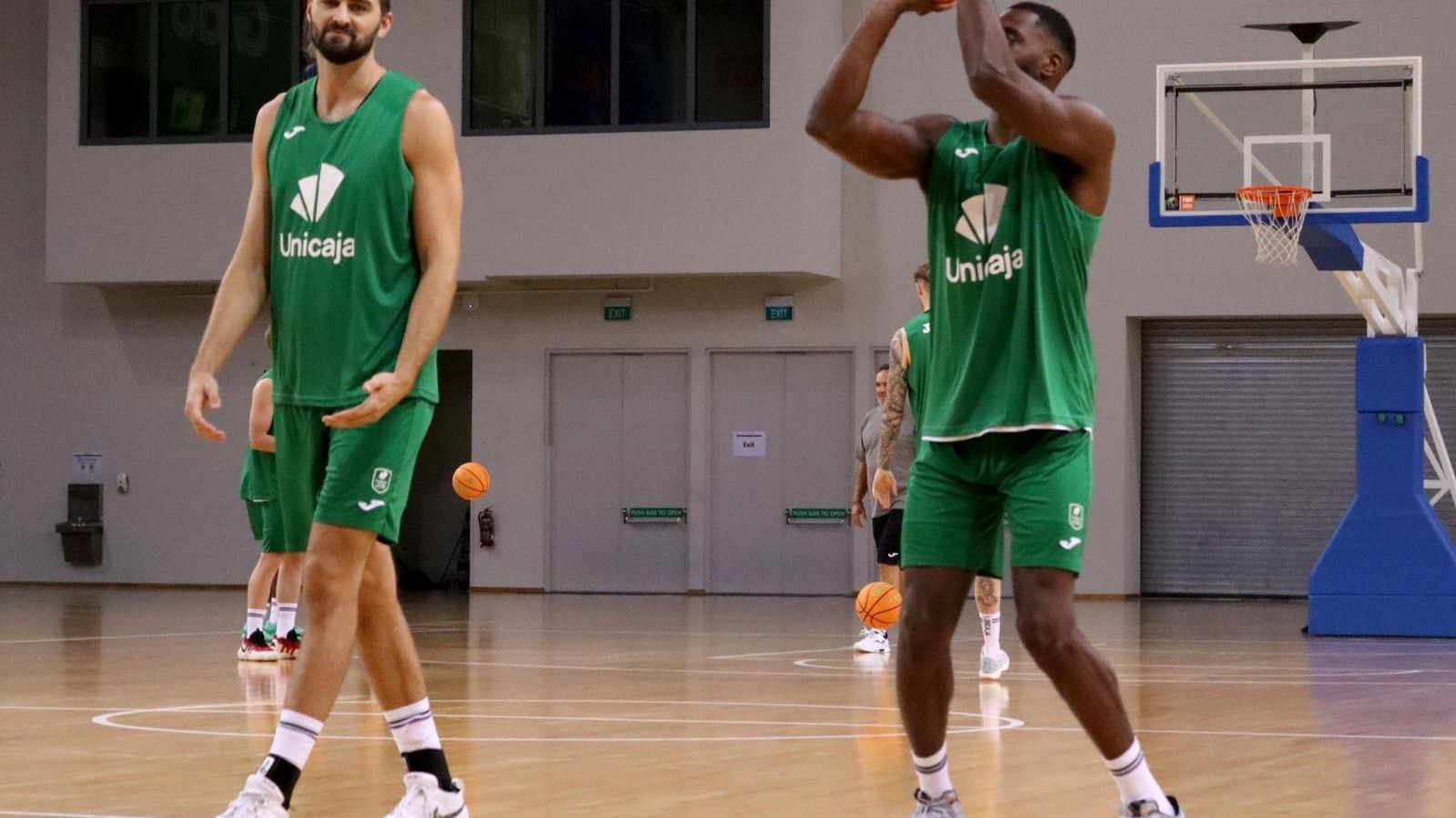 El Unicaja toma contacto con la pista en Singapur