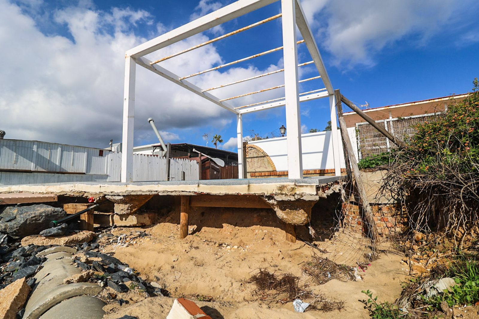 Estado de la playa de Mazagón tras los últimos temporales, en fotografías