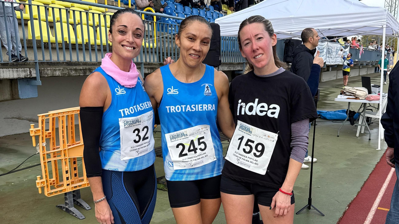 El podio femenino en la Carrera Popular Ciudad de Palma del Río.