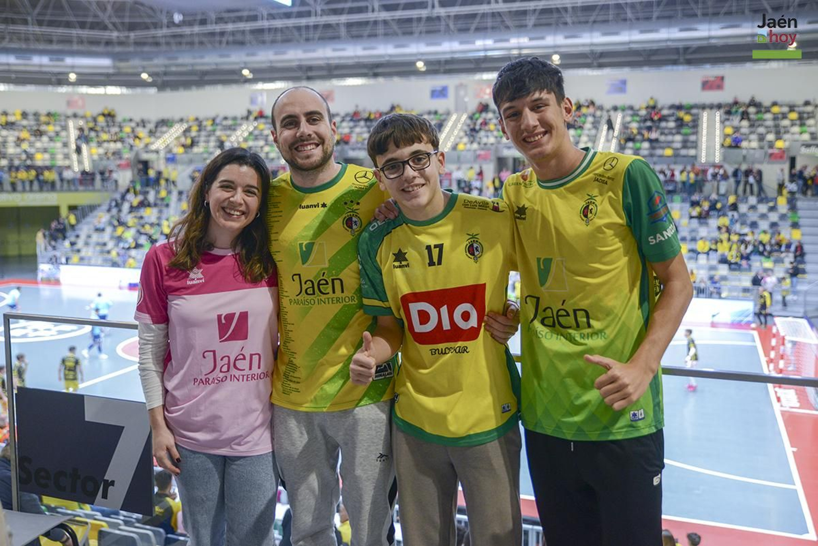 Búscate en las gradas del Olivo Arena en el Jaén Paraíso Interior - Inter Movistar