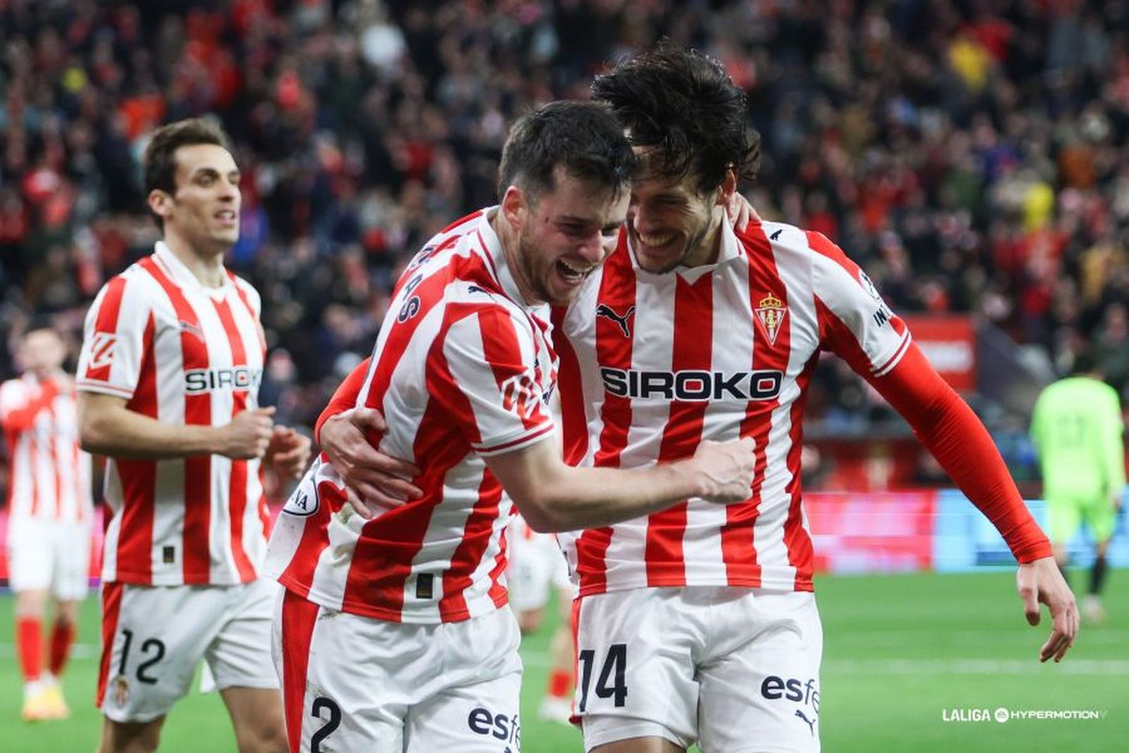 El Sporting golea al colista Mirandés, próximo rival del Málaga CF