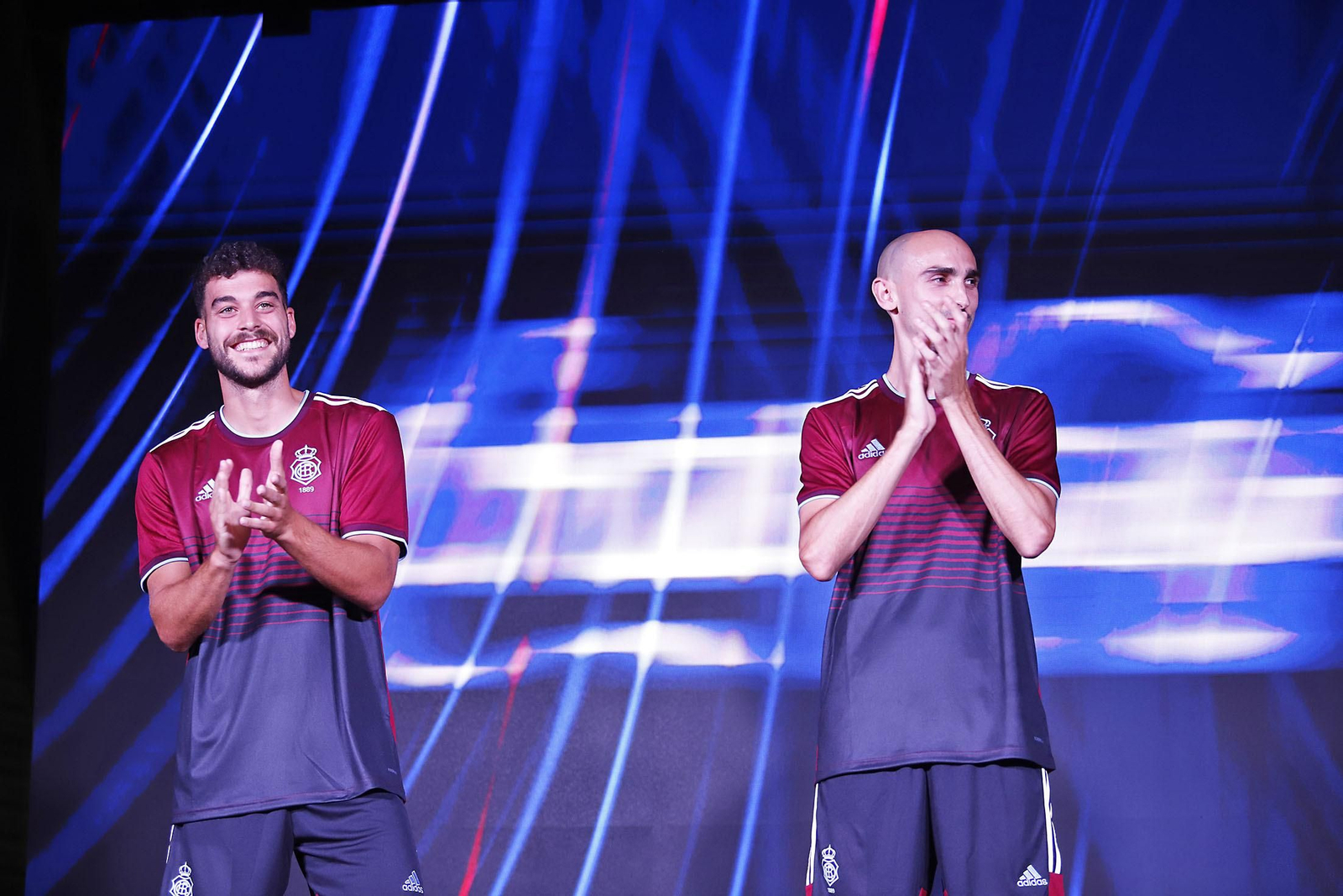 Imágenes de las nuevas equipaciones del Recreativo de Huelva para la temporada 2023/24