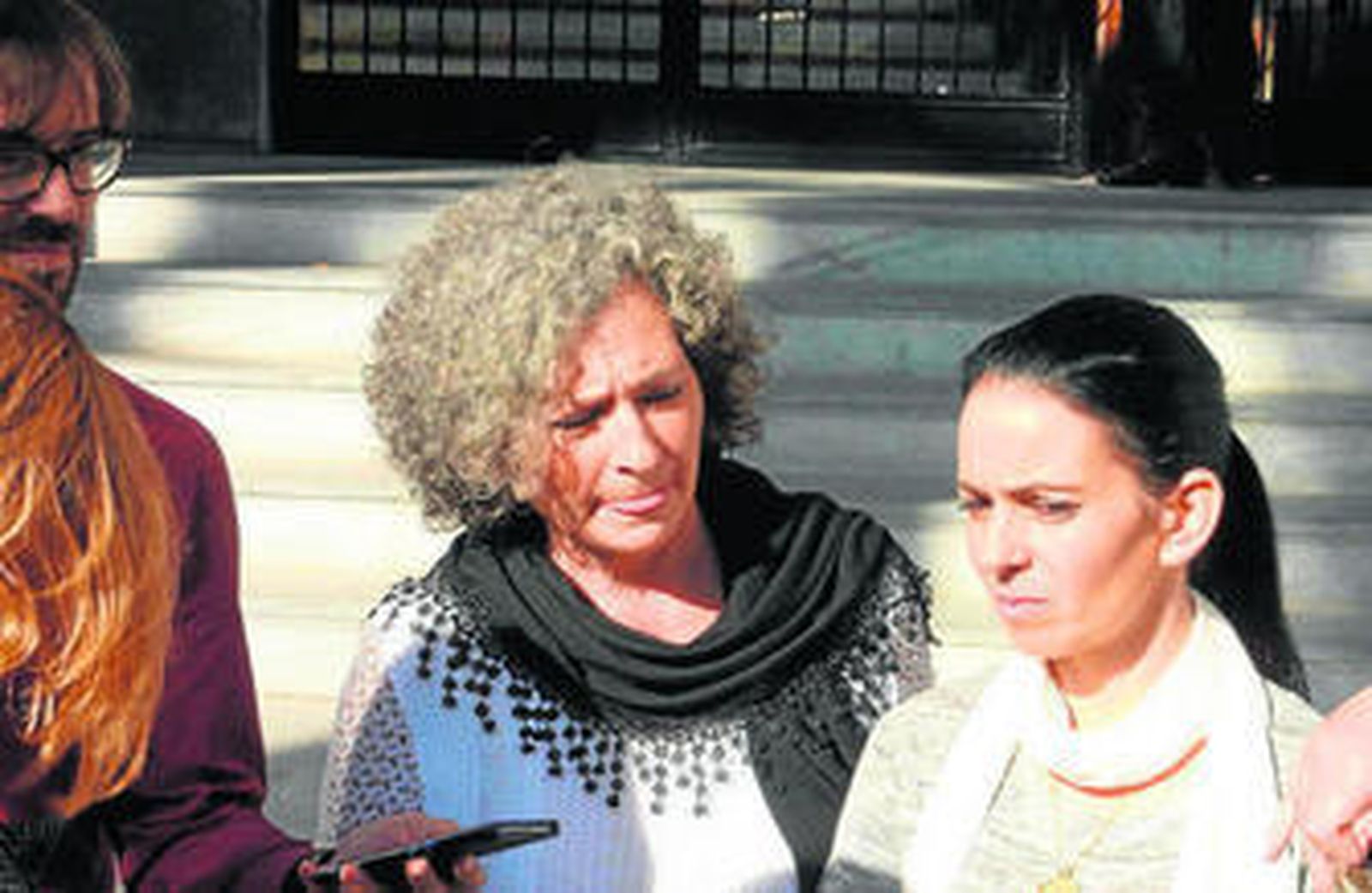 Concha Rodríguez, abuela de Miriam, junto a su hija, Gema María Cuerda.