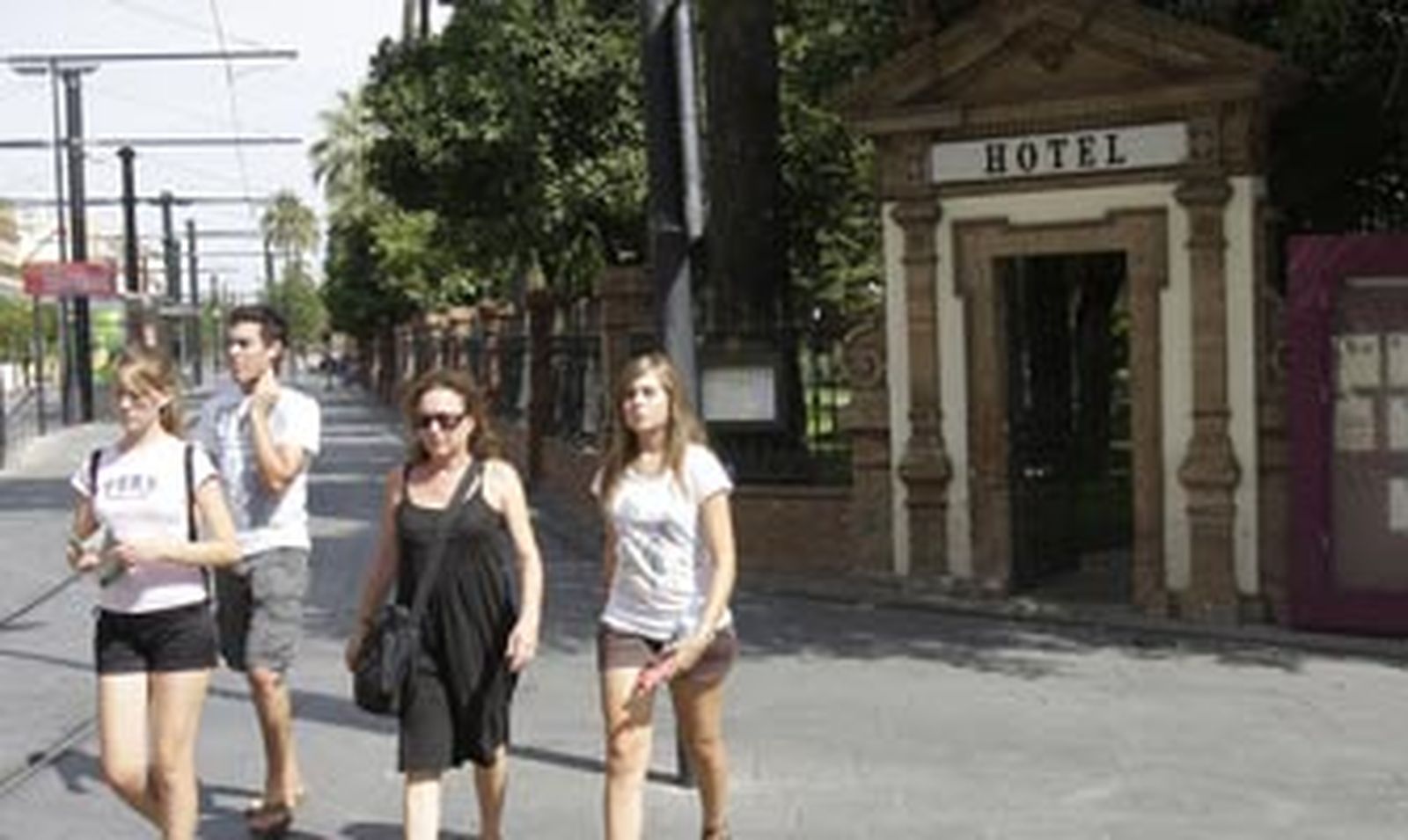 El Alfonso XIII cerrará durante 10 meses para acometer obras de remodelación