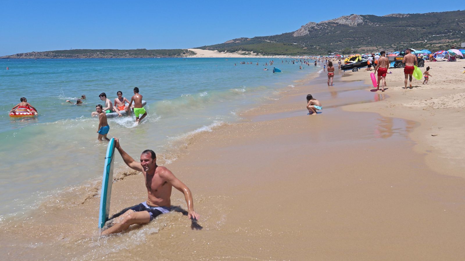 Restricciones de acceso a la playa de Bolonia