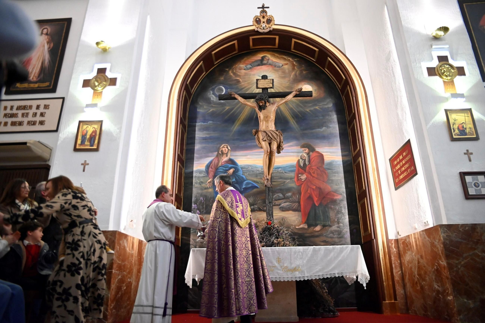 Las mejores fotos del mural de la capilla del Cristo de la Confianza de Córdoba