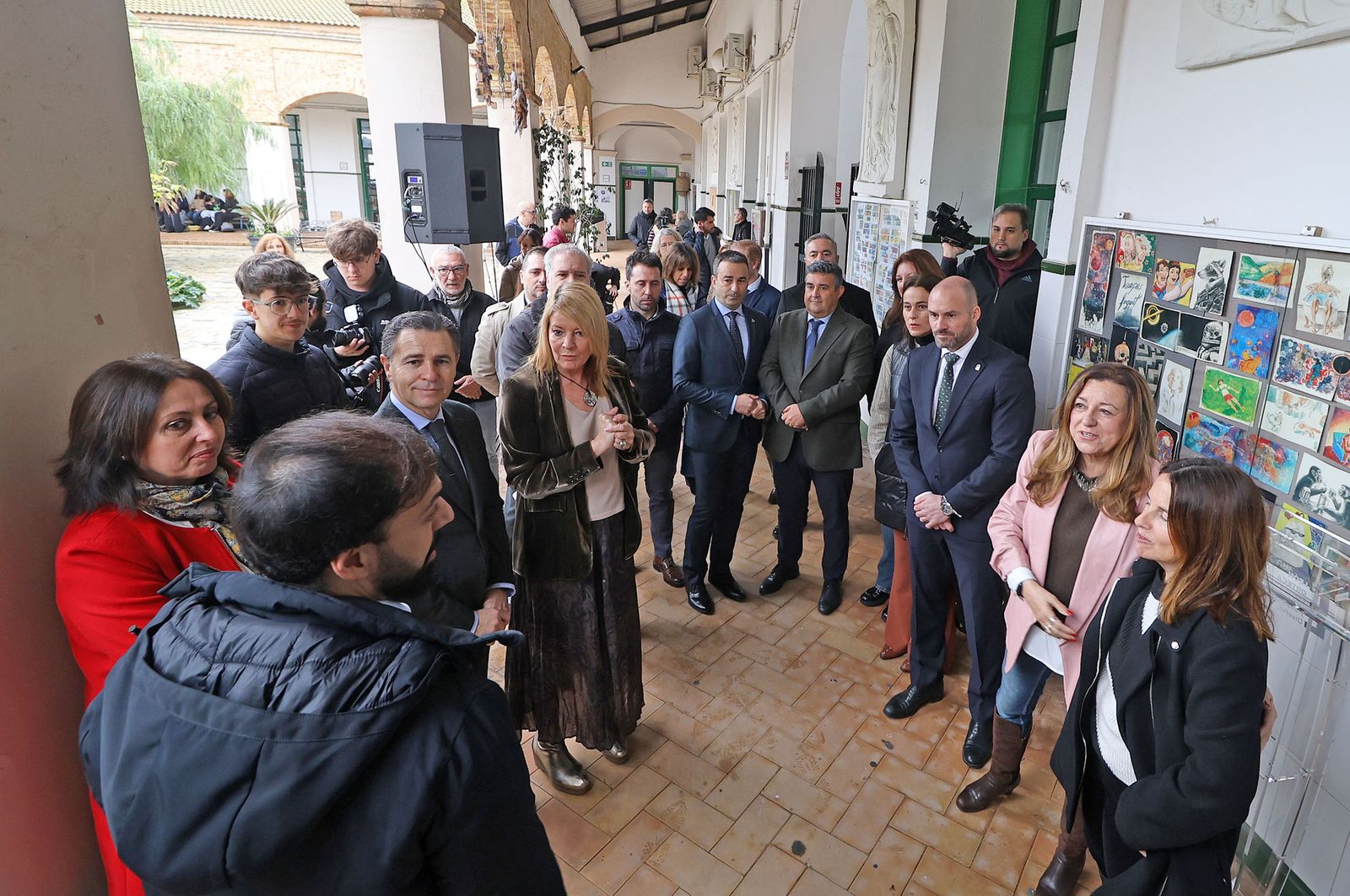 Fotografías de la colocación de la primera piedra de las obras de ampliación y reforma de la Escuela de Arte y Superior de Diseño León Ortega de Huelva