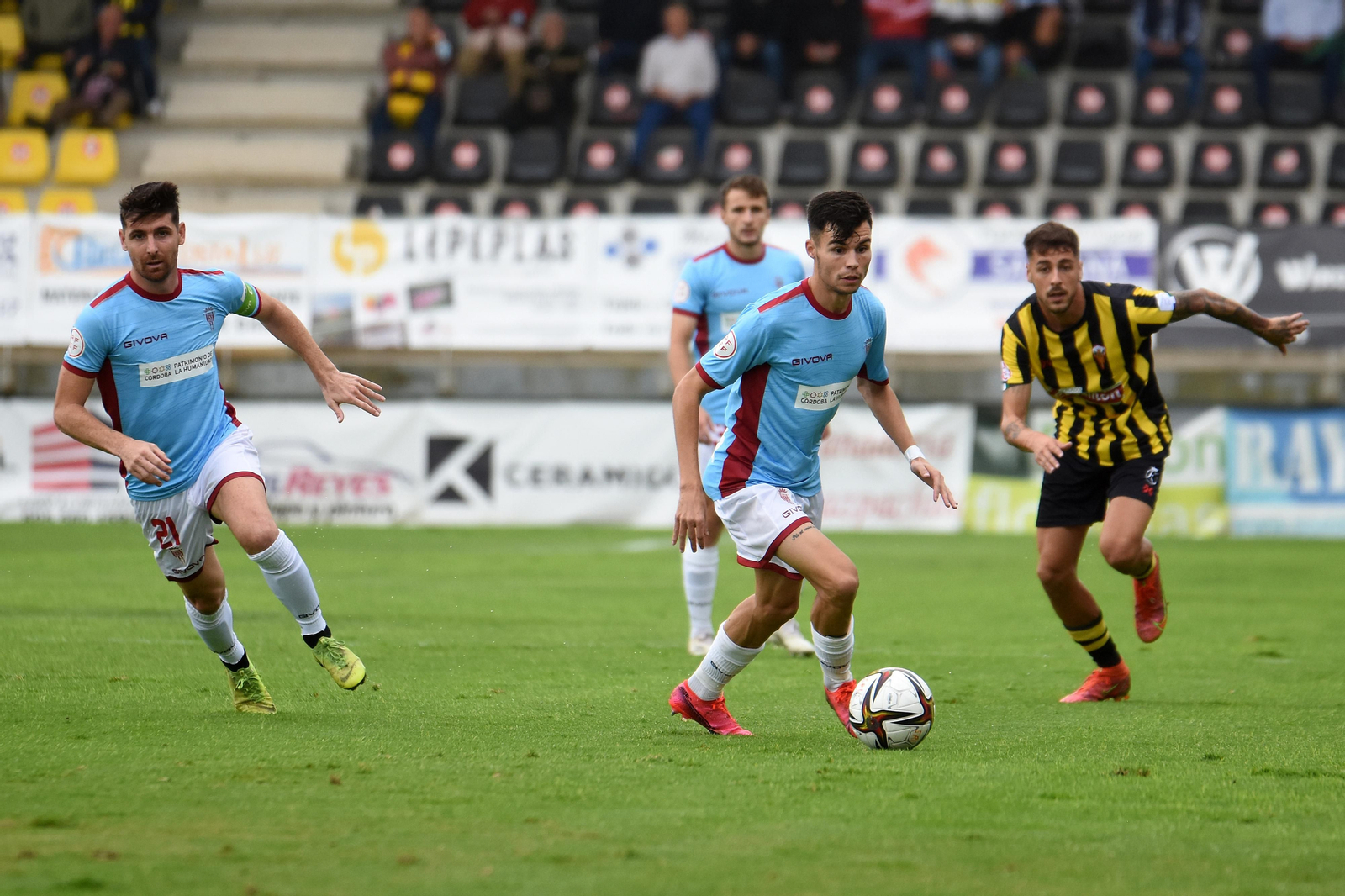 La victoria del Córdoba CF ante el San Roque de Lepe, en imágenes