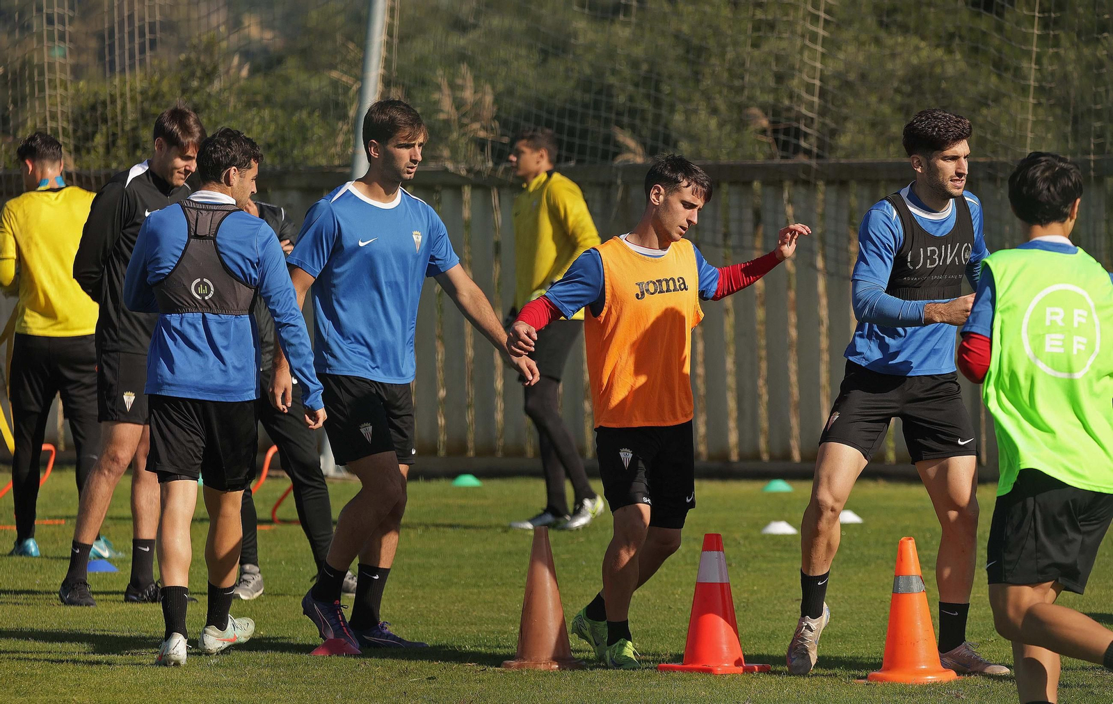 Fotos del entrenamiento del Algeciras preparatorio al partido del domingo en Marbella