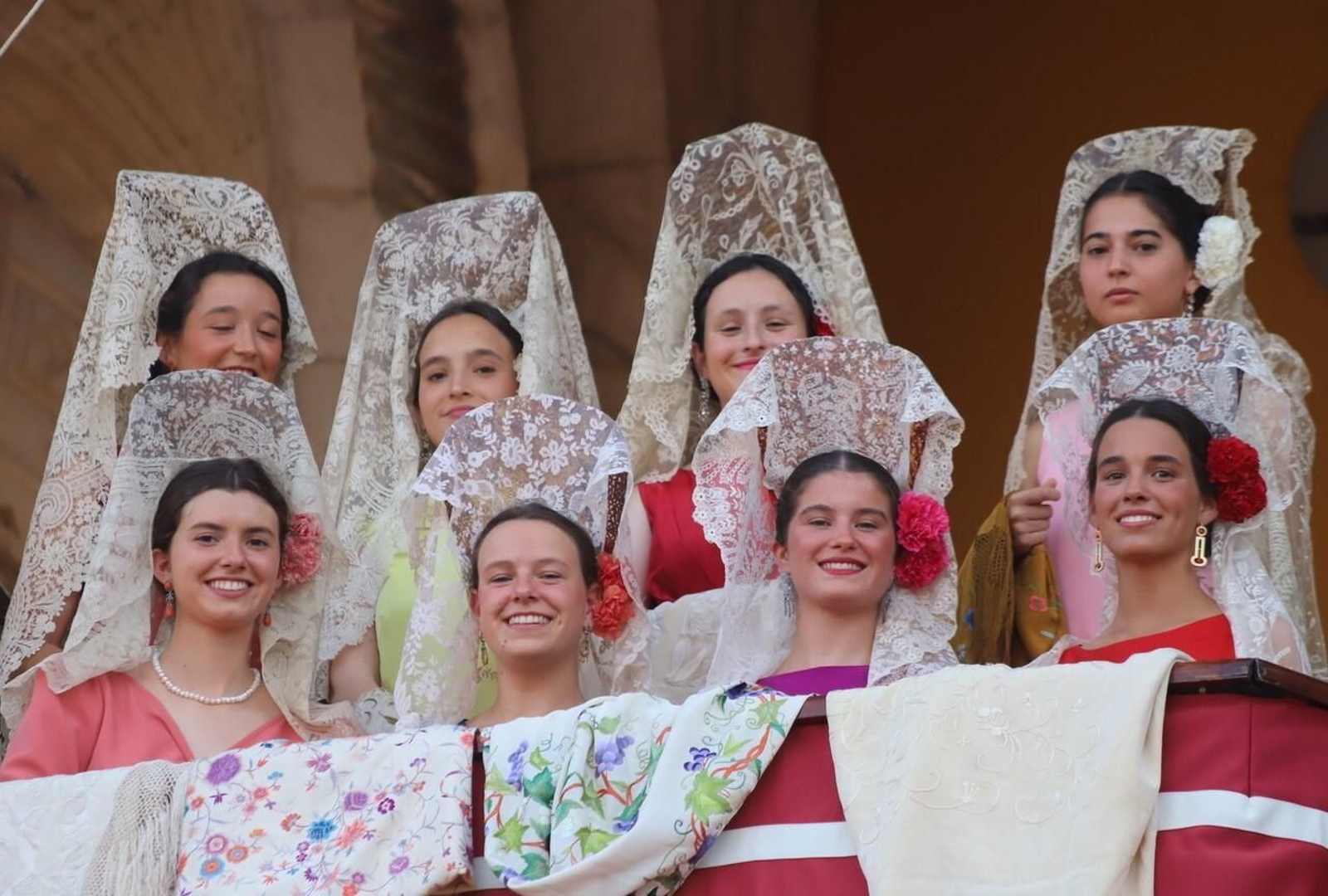Mantillas blancas en el palco de los Maestrantes