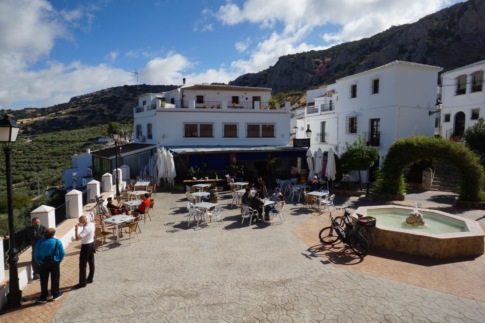 Las fotografías de un paseo por Zuheros, el municipio de Córdoba que resiste libre de covid