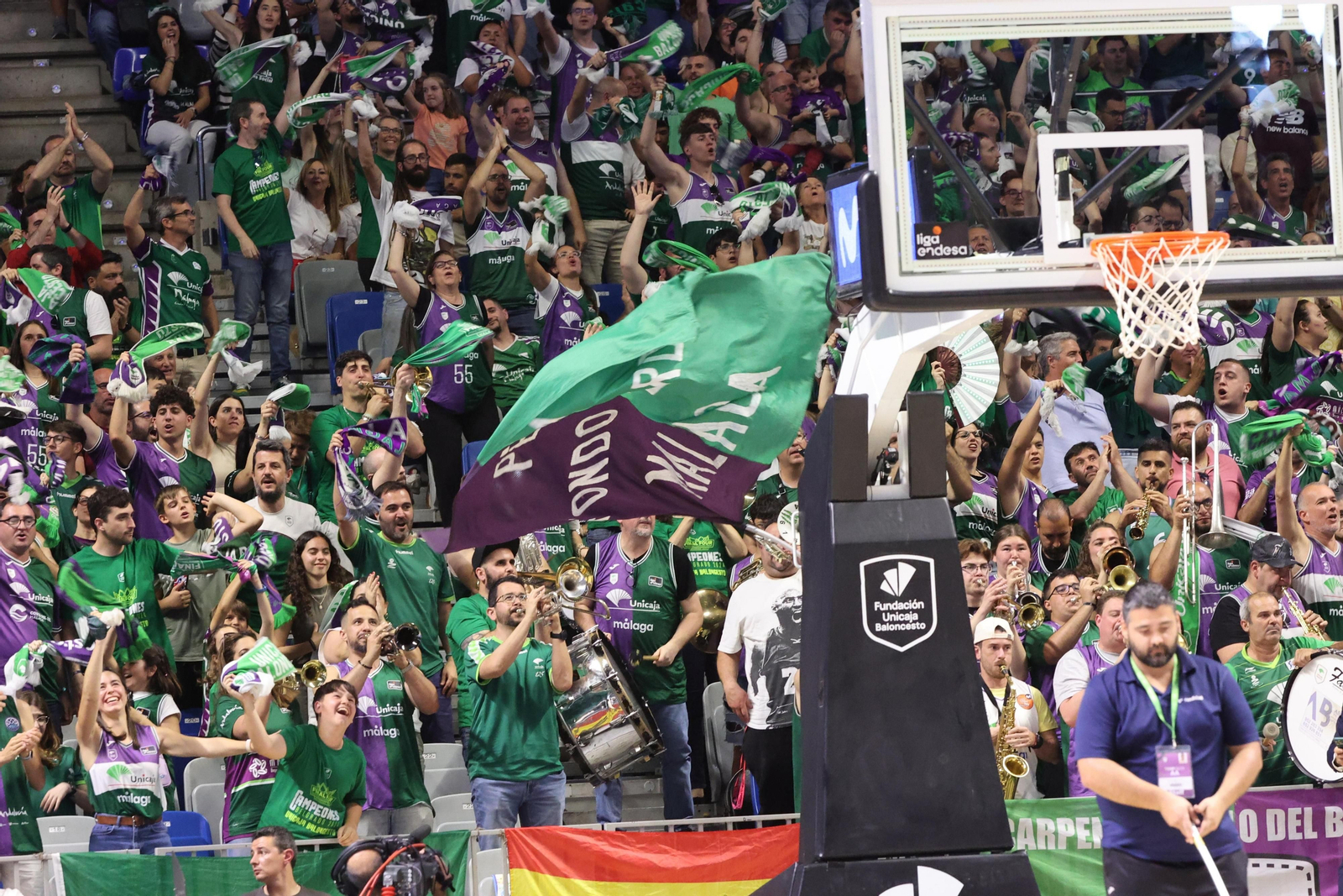 Búscate en las gradas del Carpena en el Unicaja-UCAM Murcia