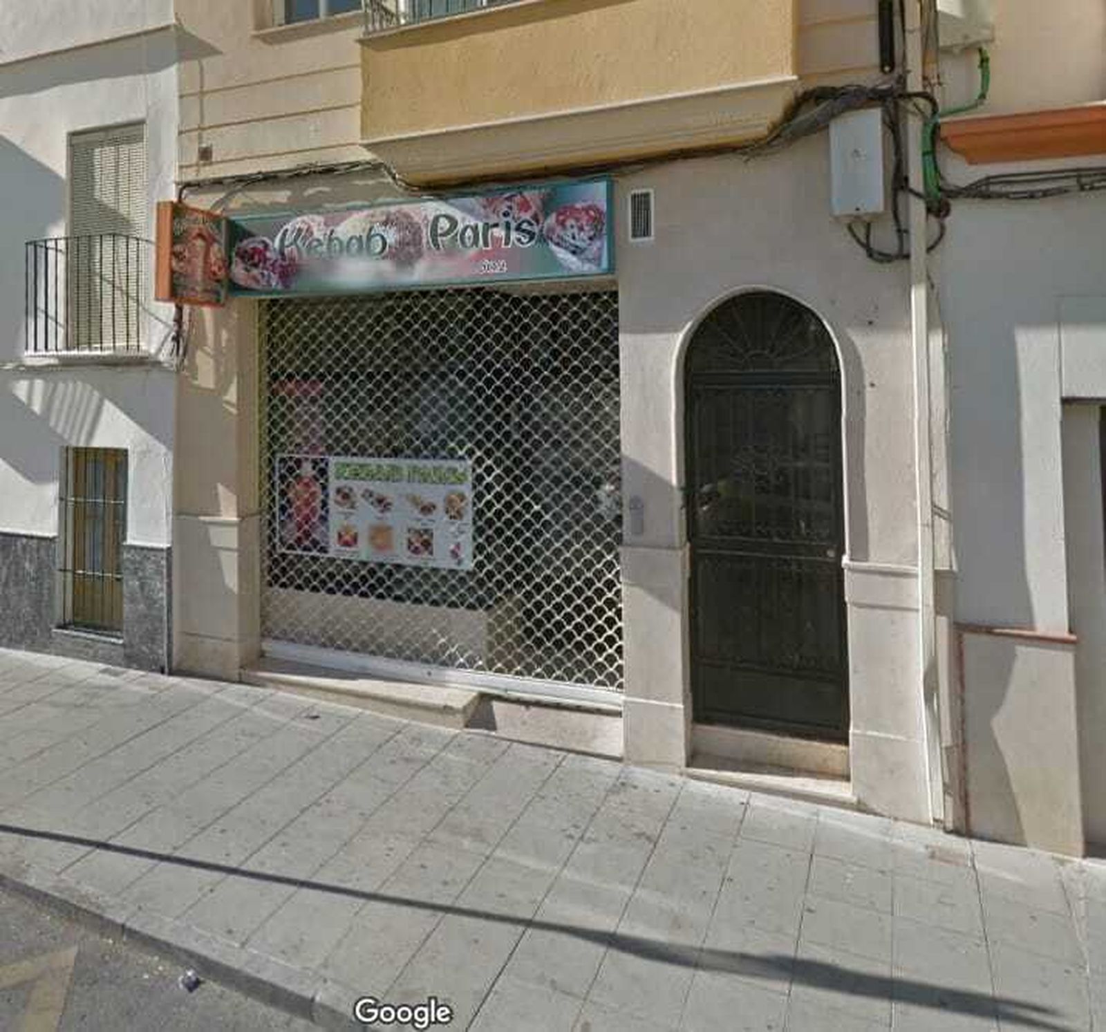 El kebab Paris de Doña Mencía, cerrado.